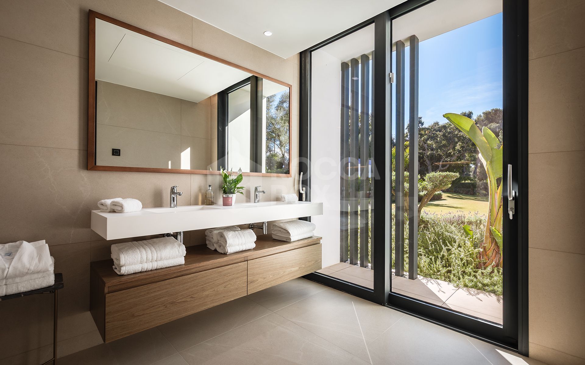 A Masterpiece of Modern Elegance in Sotogrande’s Kings and Queens