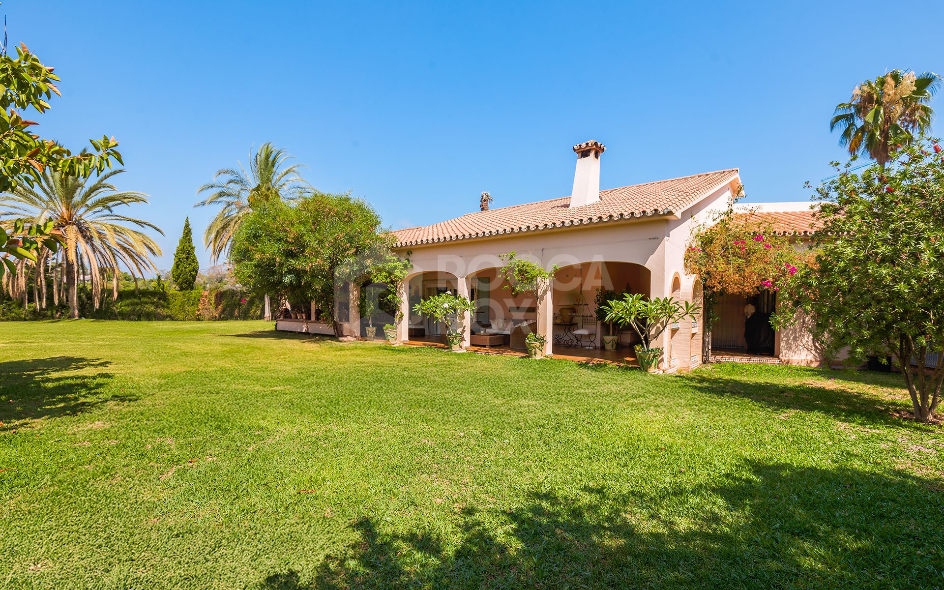 Elegant Andalusian Villa with Sea Views and Expansion Potential in Fuente del Espanto