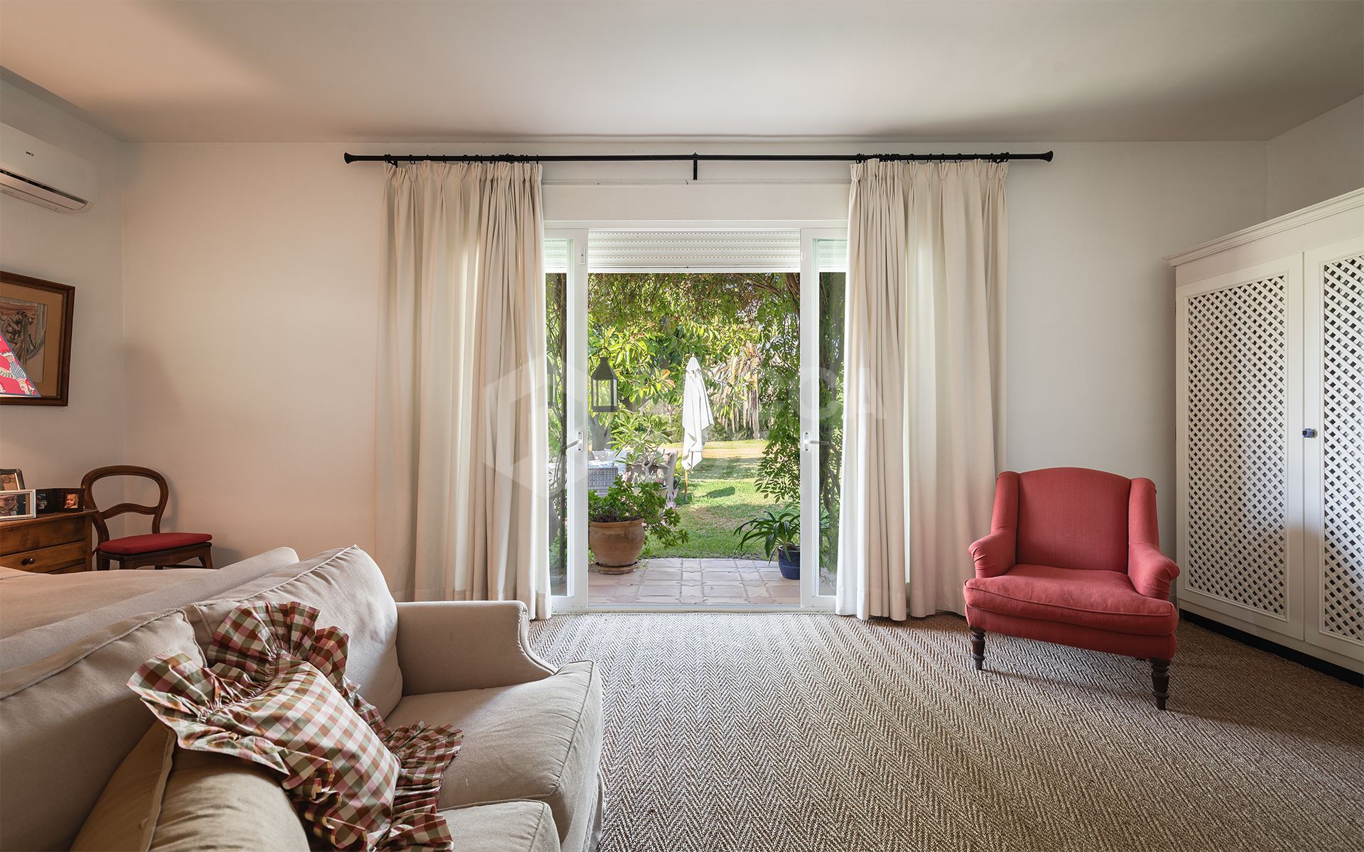 Elegant Andalusian Villa with Sea Views and Expansion Potential in Fuente del Espanto