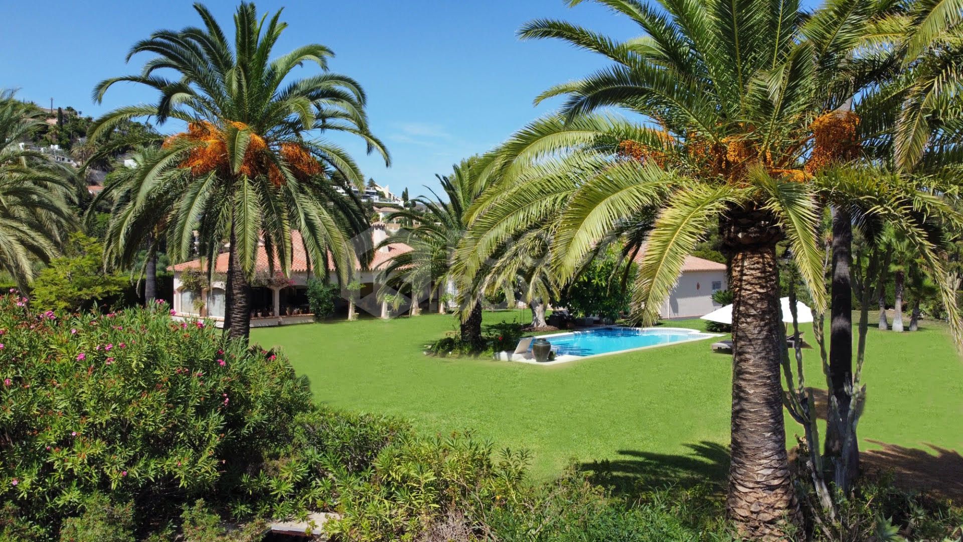 Elegant Andalusian Villa with Sea Views and Expansion Potential in Fuente del Espanto