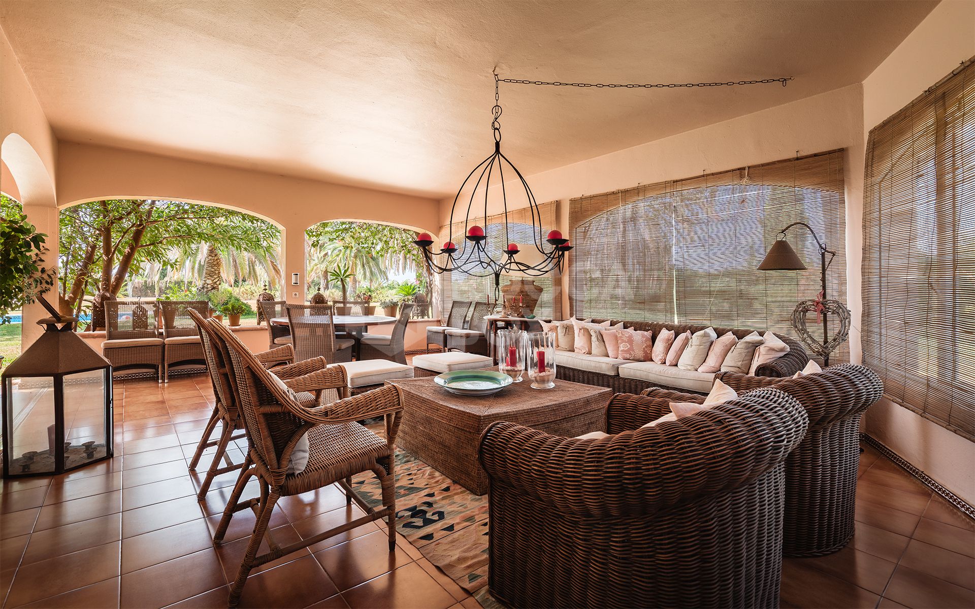 Elegant Andalusian Villa with Sea Views and Expansion Potential in Fuente del Espanto