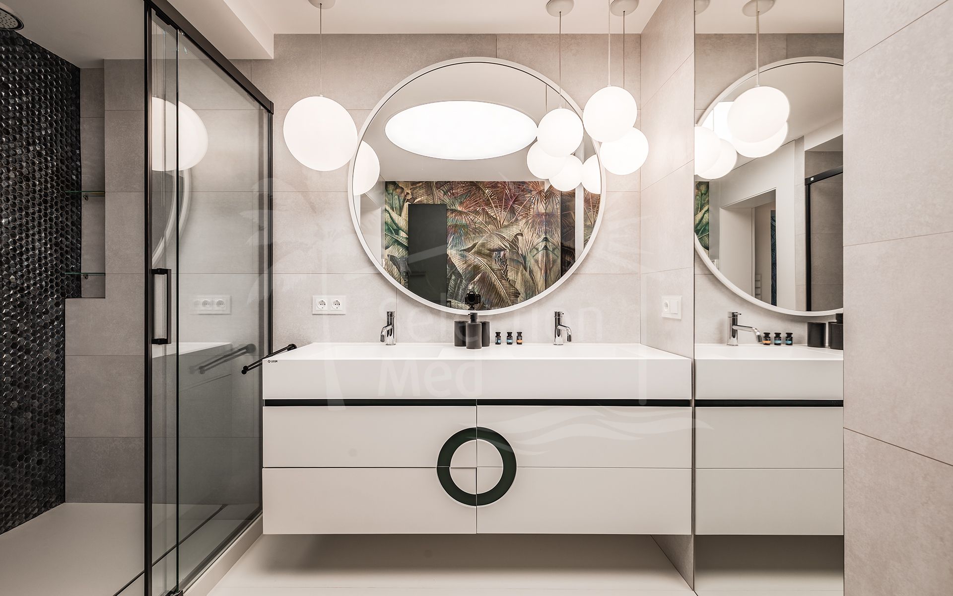 Elegante villa totalmente renovada con vivienda de invitados y vistas panorámicas en El Madroñal