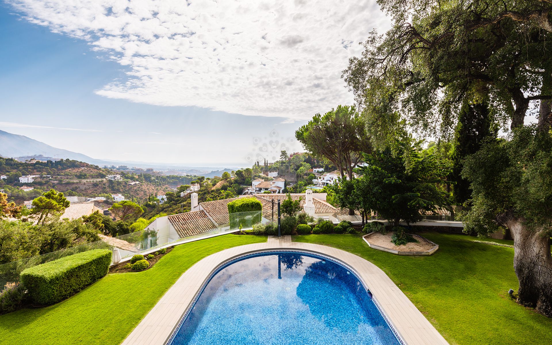 Villa in El Madroñal, Benahavis