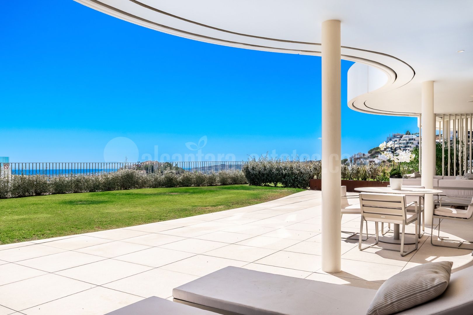 Ground Floor Apartment in The View Marbella, Benahavis