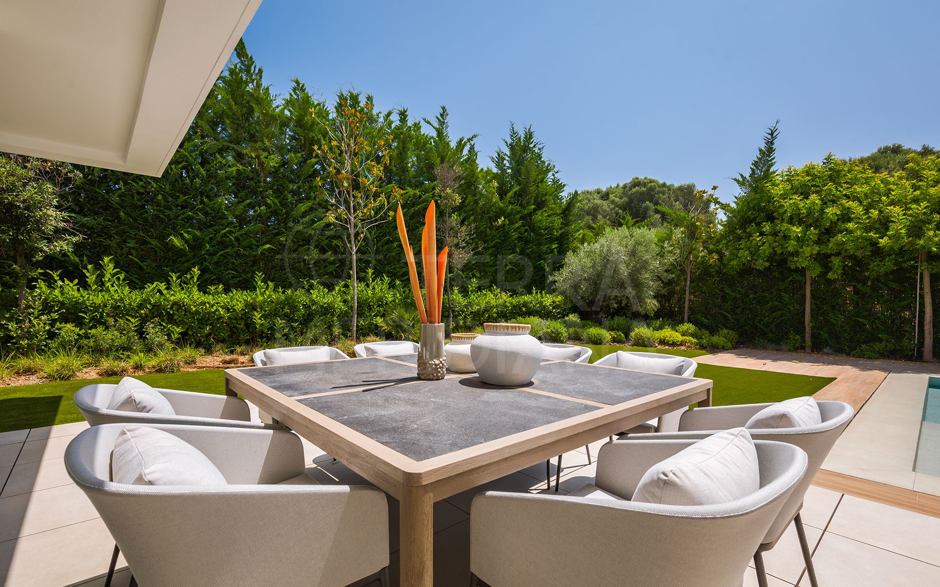 Villa in El Paraiso, Estepona