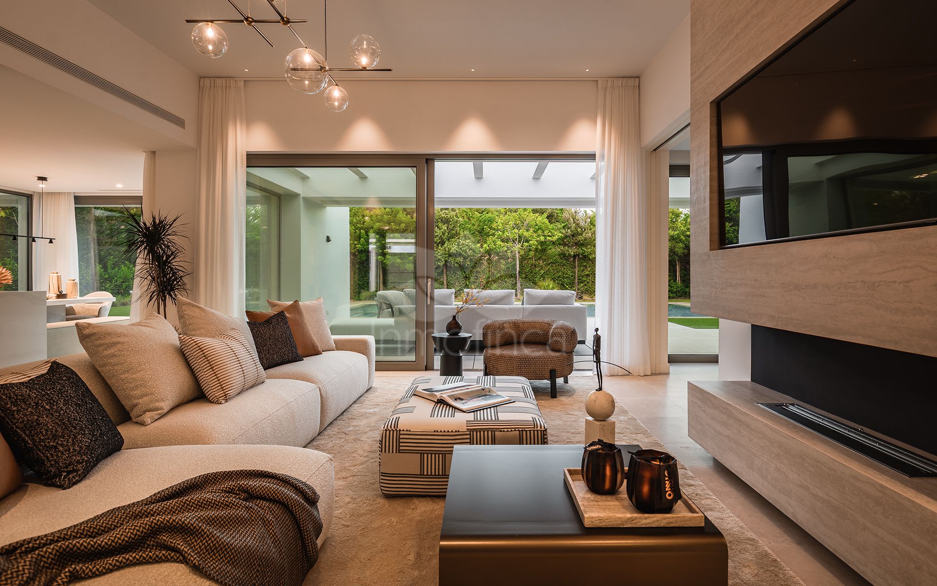 Villa in El Paraiso, Estepona