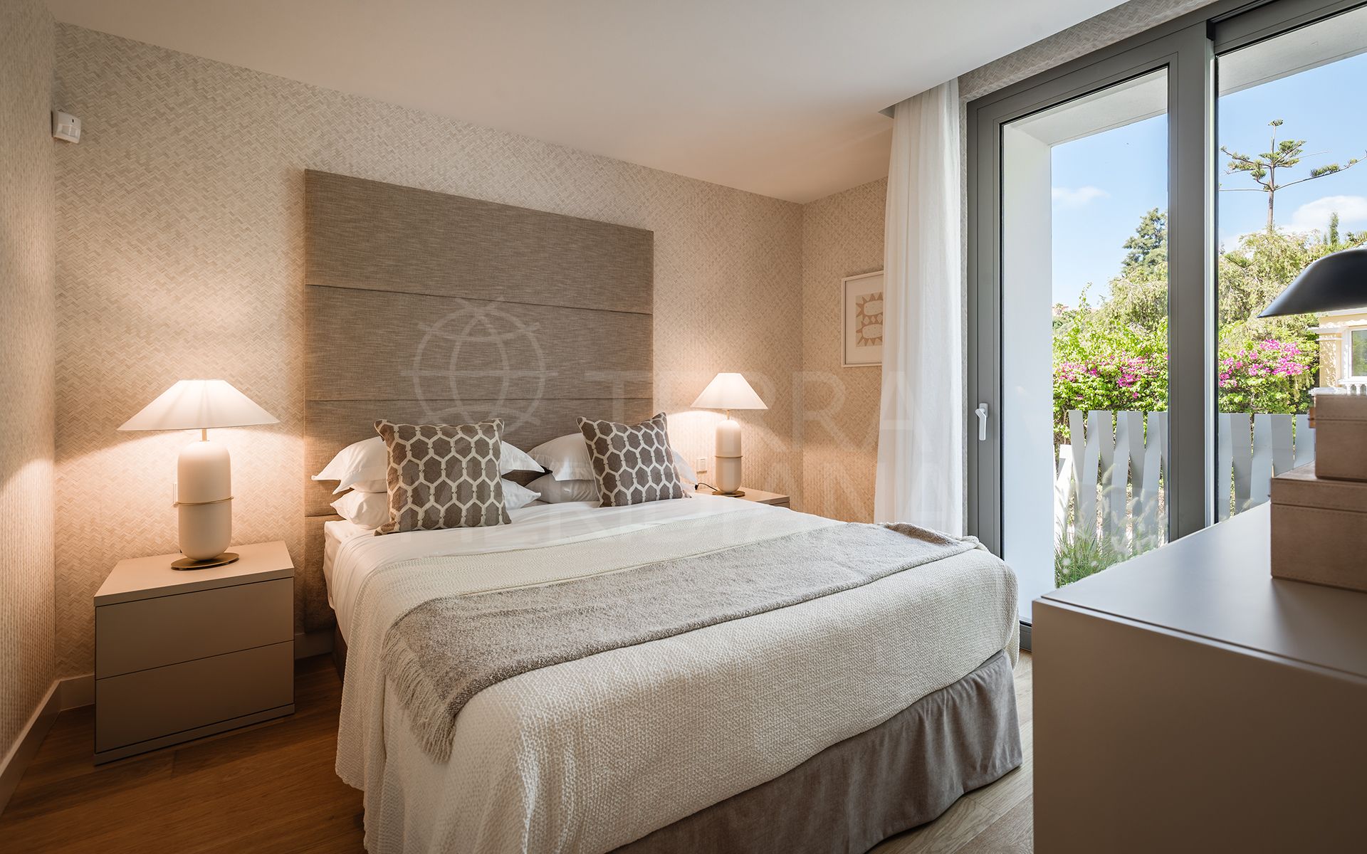 Villa in El Paraiso, Estepona