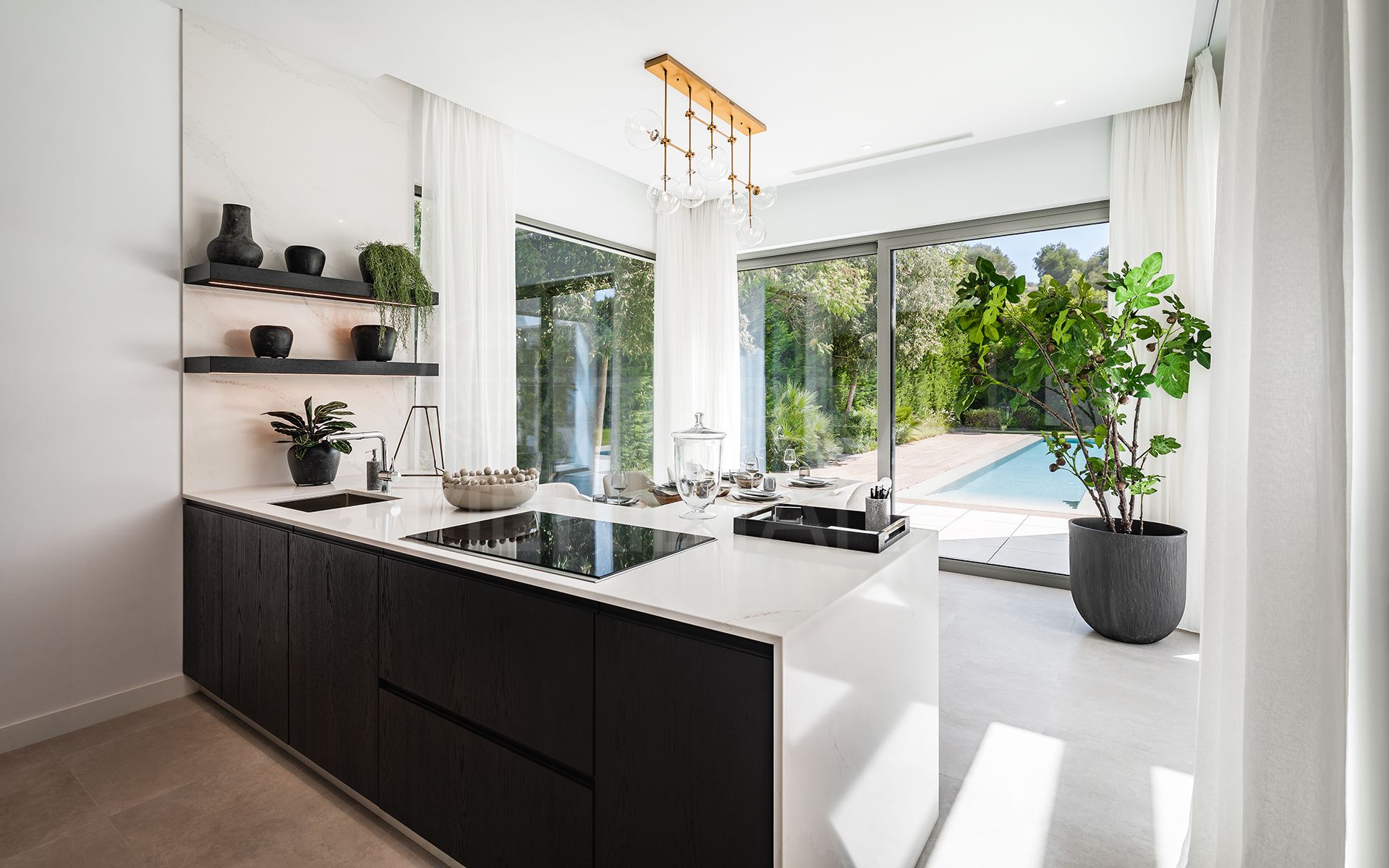 Villa in El Paraiso, Estepona