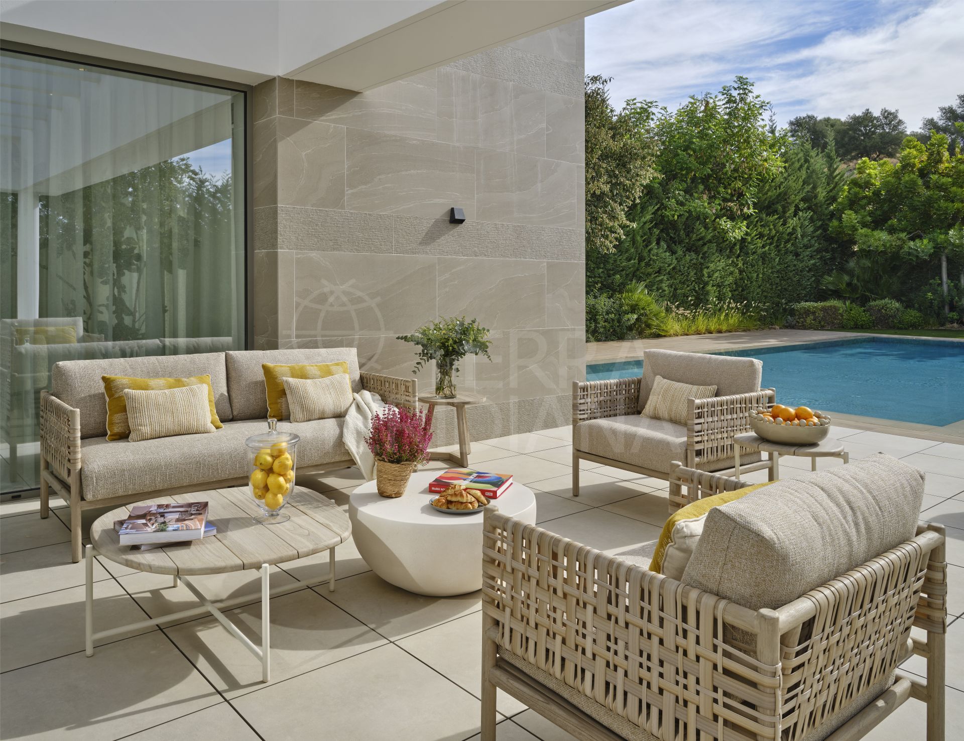 Villa in El Paraiso, Estepona