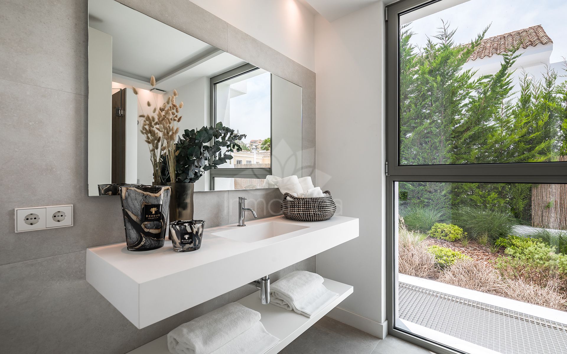 Villa in El Paraiso, Estepona