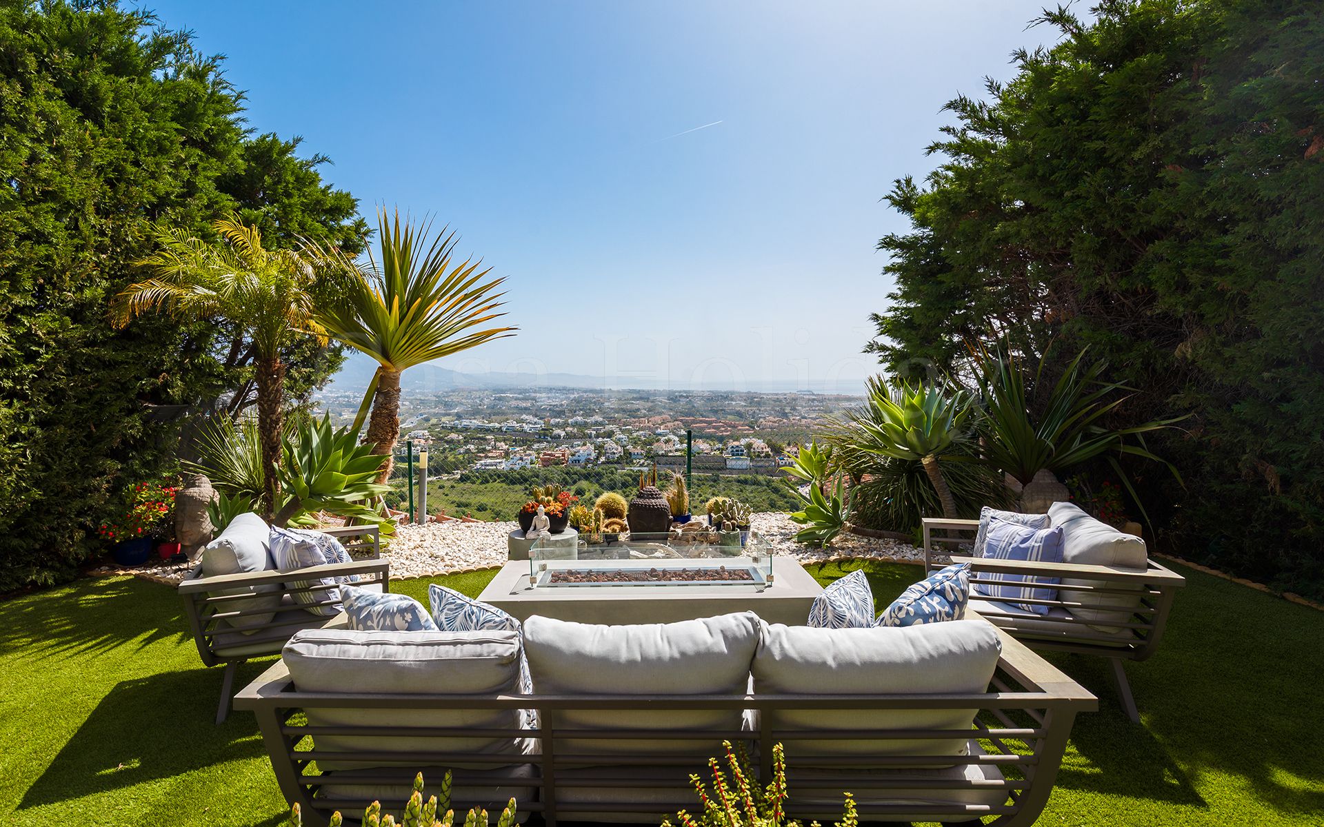 Town House in Los Jaralillos, Benahavis