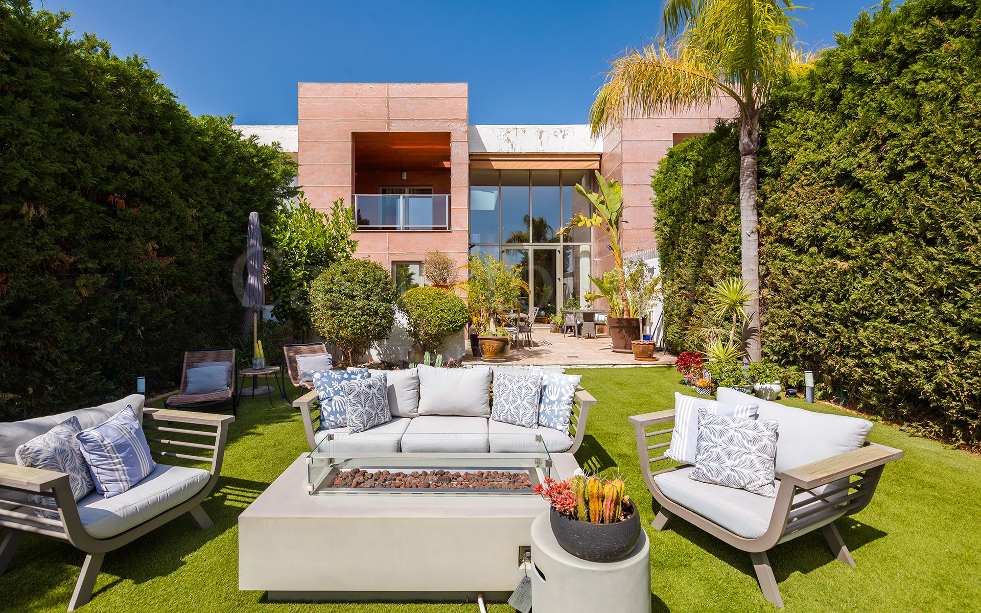 Town House in Los Jaralillos, Benahavis