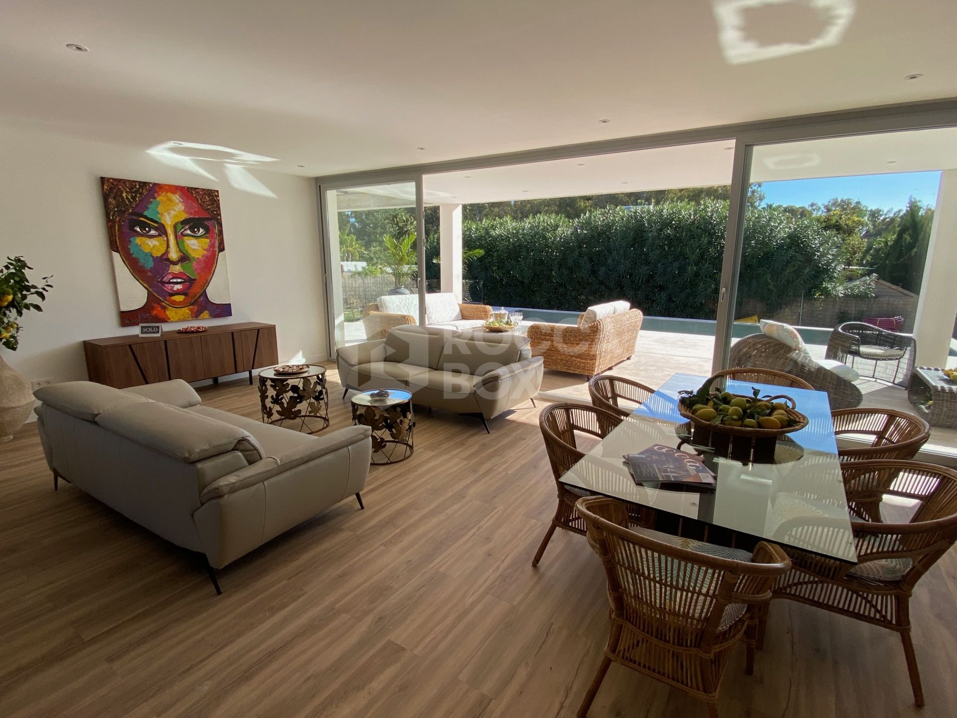 Newly built quality villa on the beach side of San Pedro de Alcántara