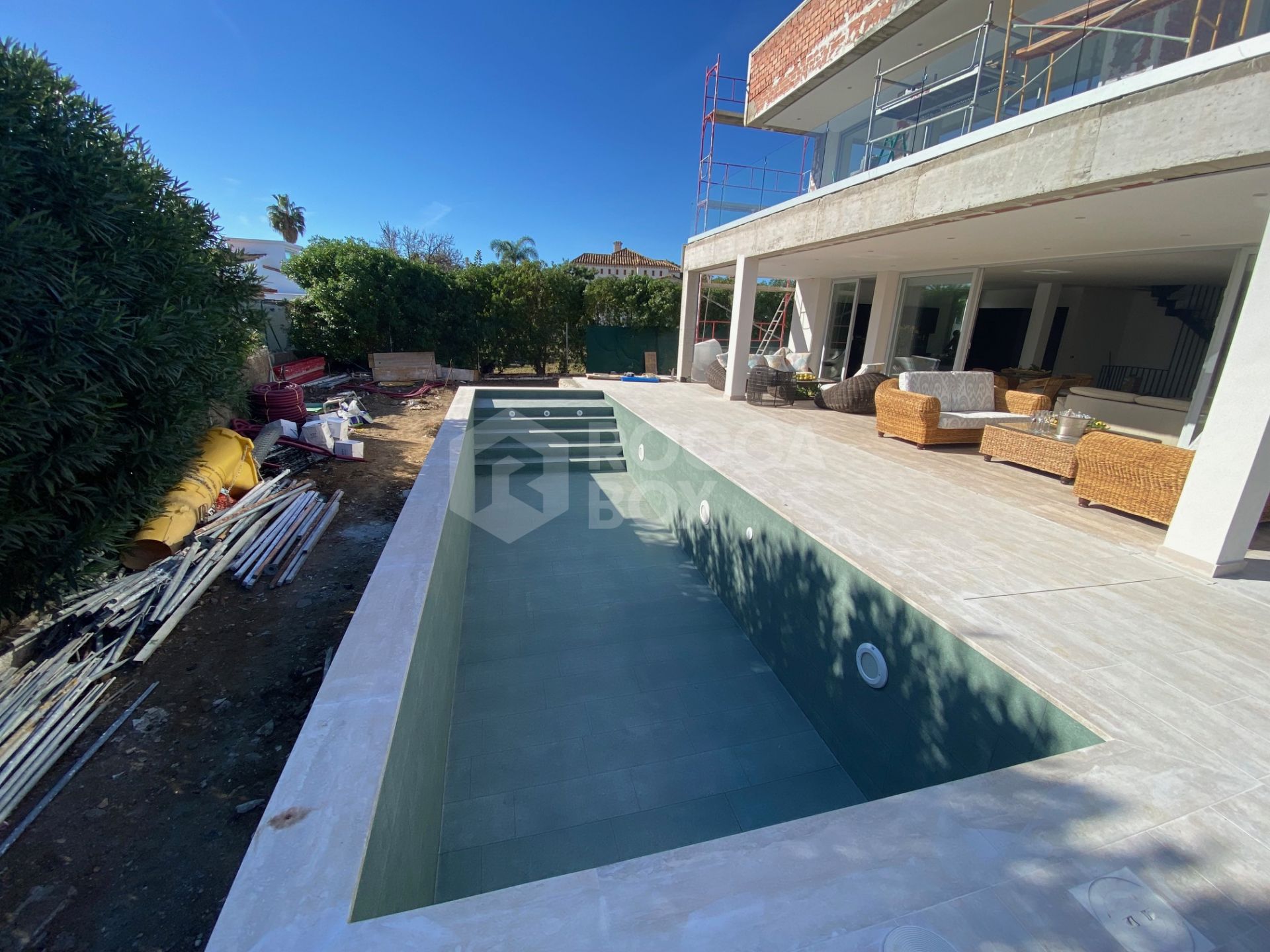 Newly built quality villa on the beach side of San Pedro de Alcántara