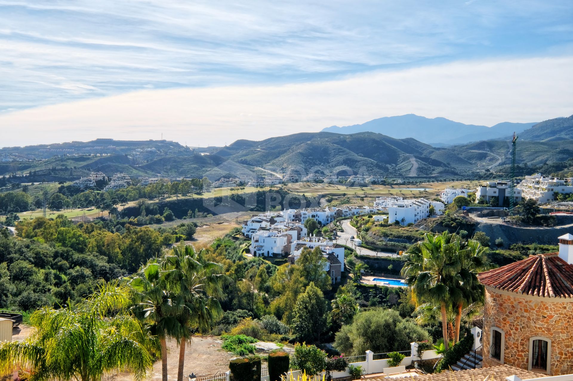 Contemporary 4 bedroom Villa in Puerto del Capitán, Benahavís