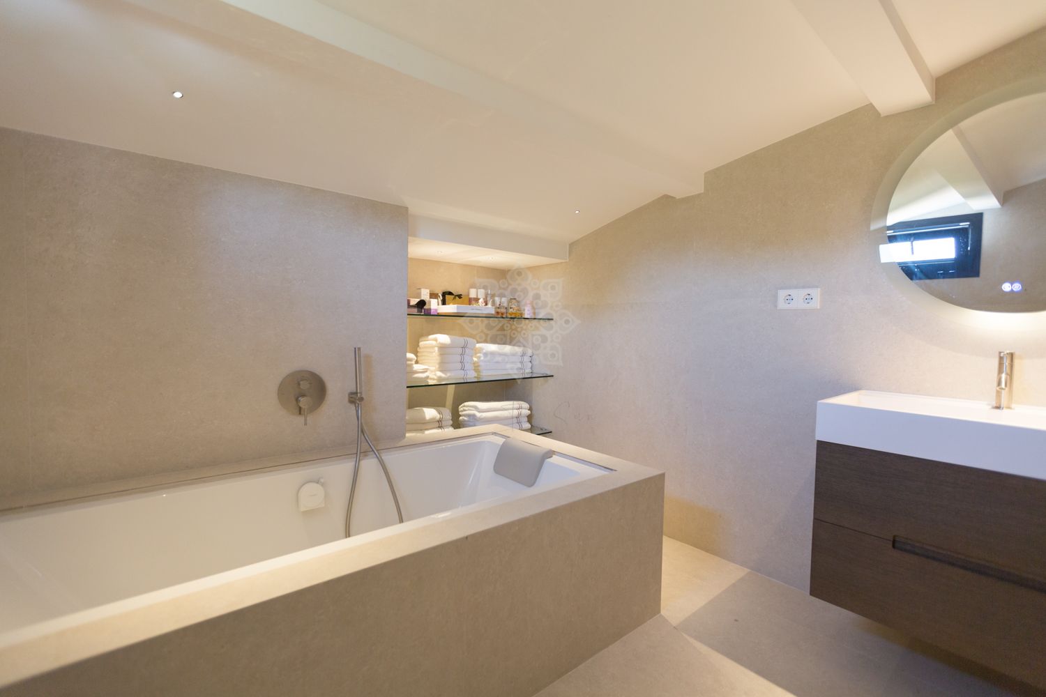 Duplex Penthouse in Jardines de las Fuentes, Marbella