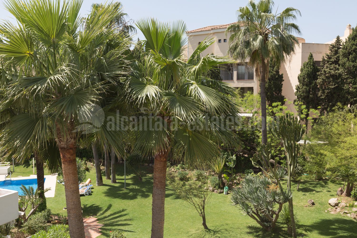 Duplex Penthouse in Jardines de las Fuentes, Marbella