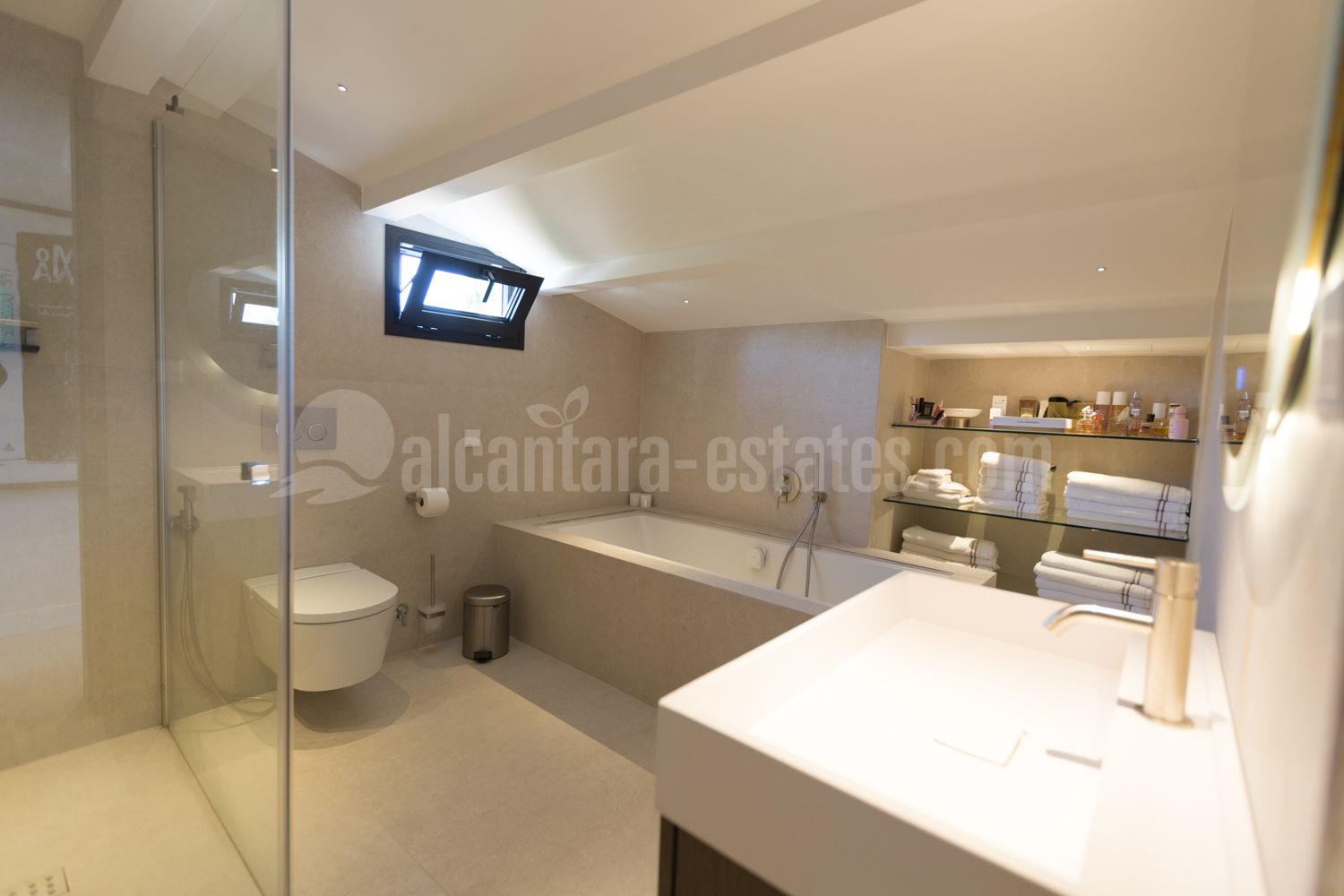 Duplex Penthouse in Jardines de las Fuentes, Marbella