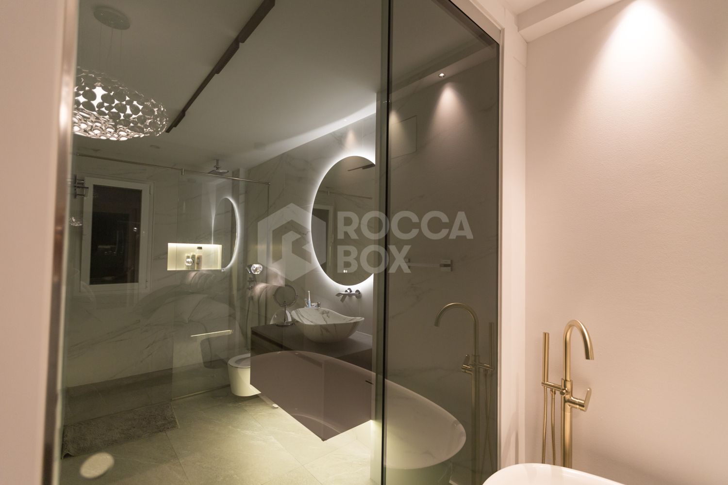 Renovated Corner Townhouse in Los Naranjos | Views of La Concha and 5 min from Puerto Banús