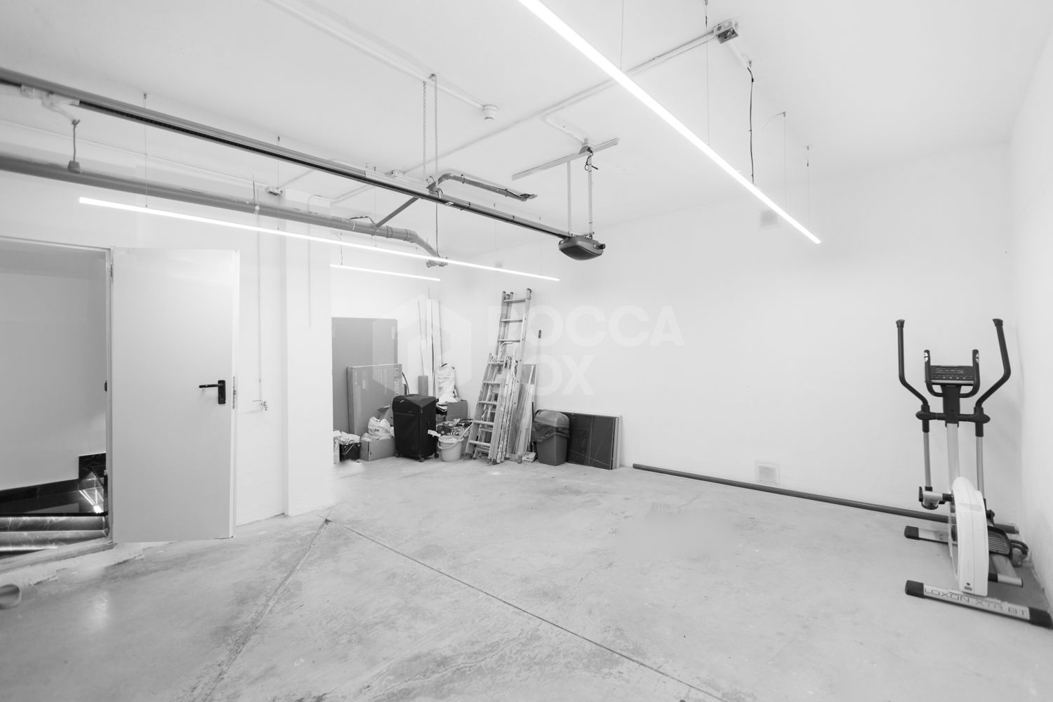 Renovated Corner Townhouse in Los Naranjos | Views of La Concha and 5 min from Puerto Banús