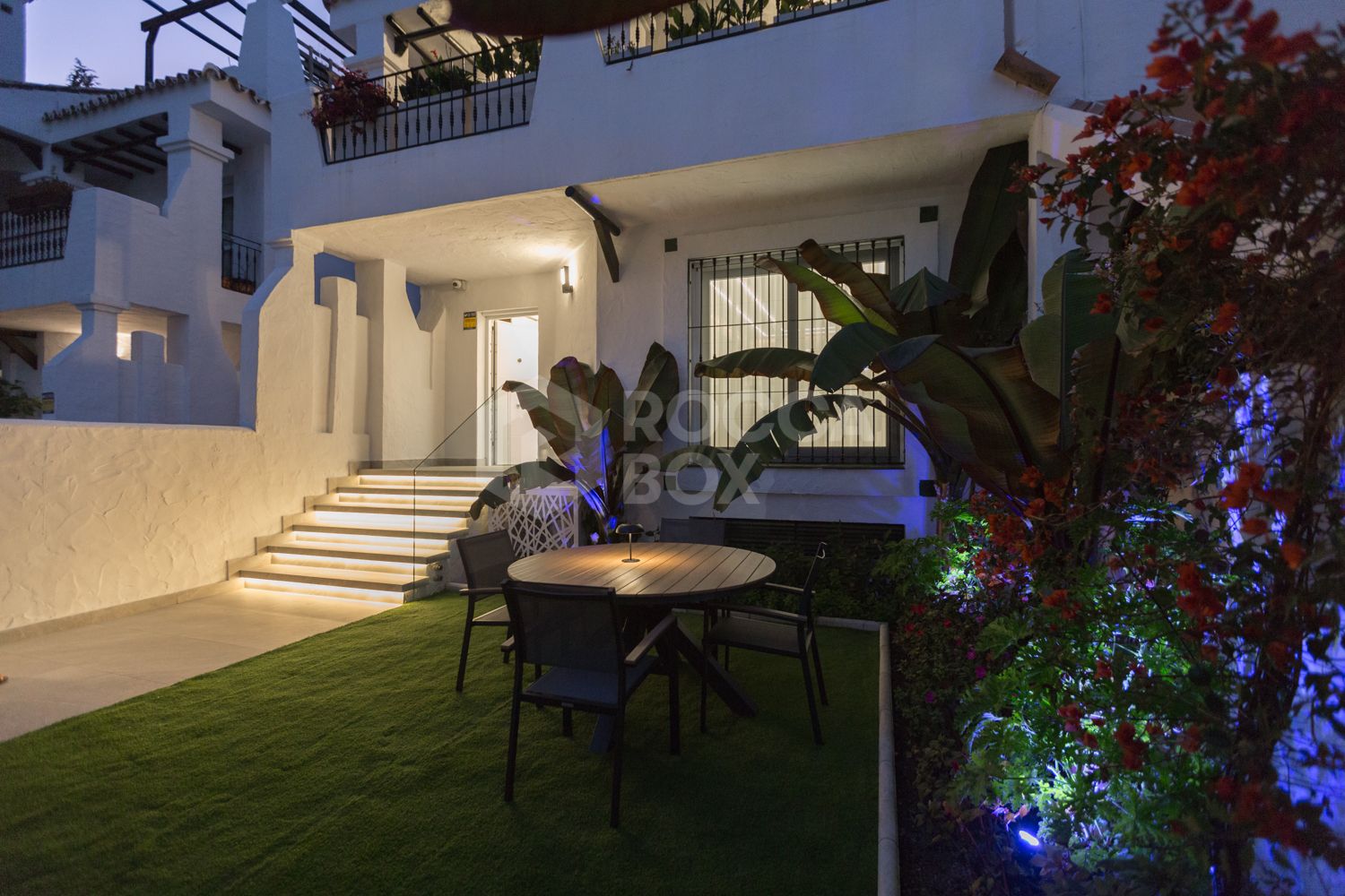 Renovated Corner Townhouse in Los Naranjos | Views of La Concha and 5 min from Puerto Banús