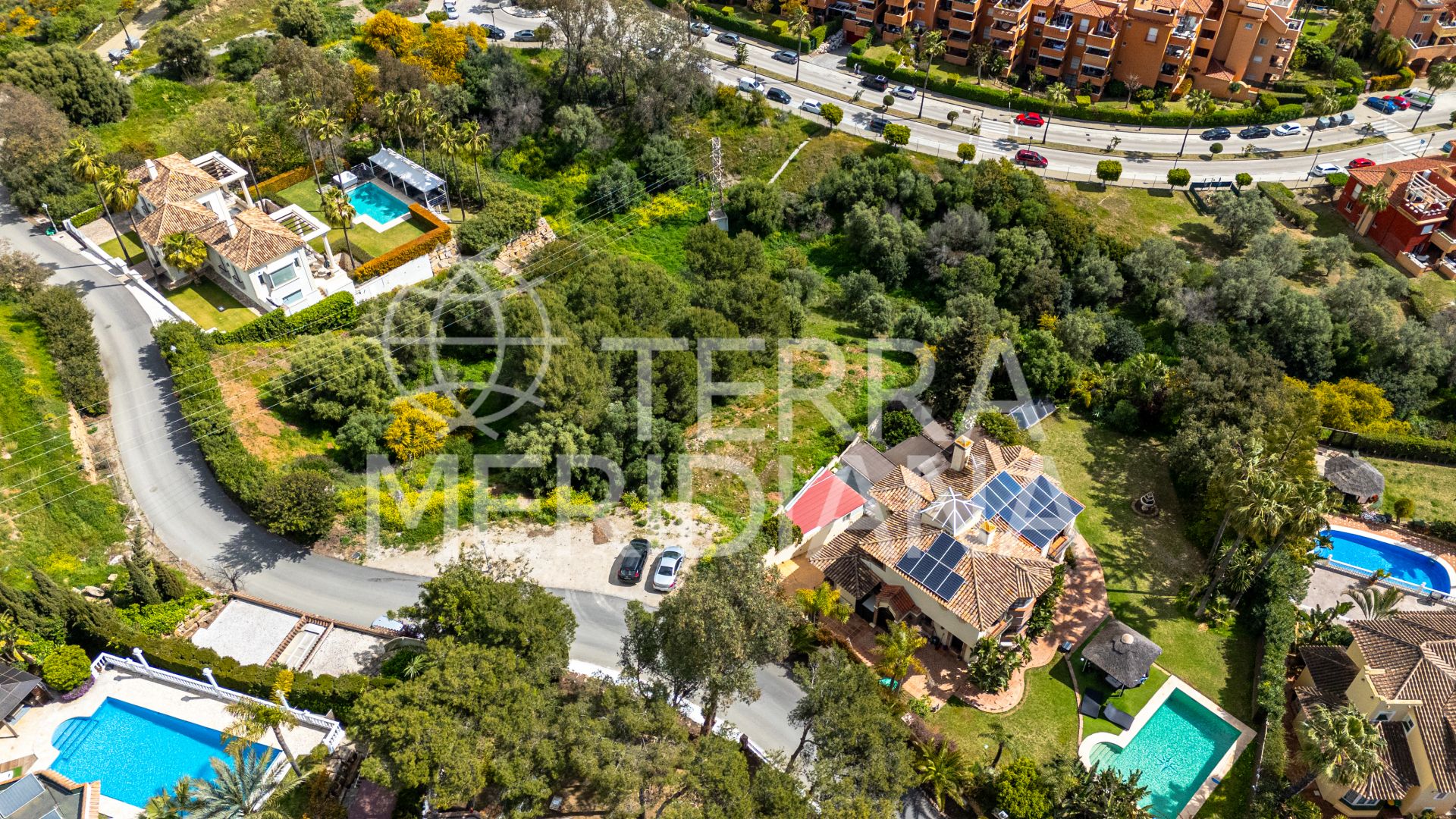 Plot in Hacienda las Chapas, Marbella