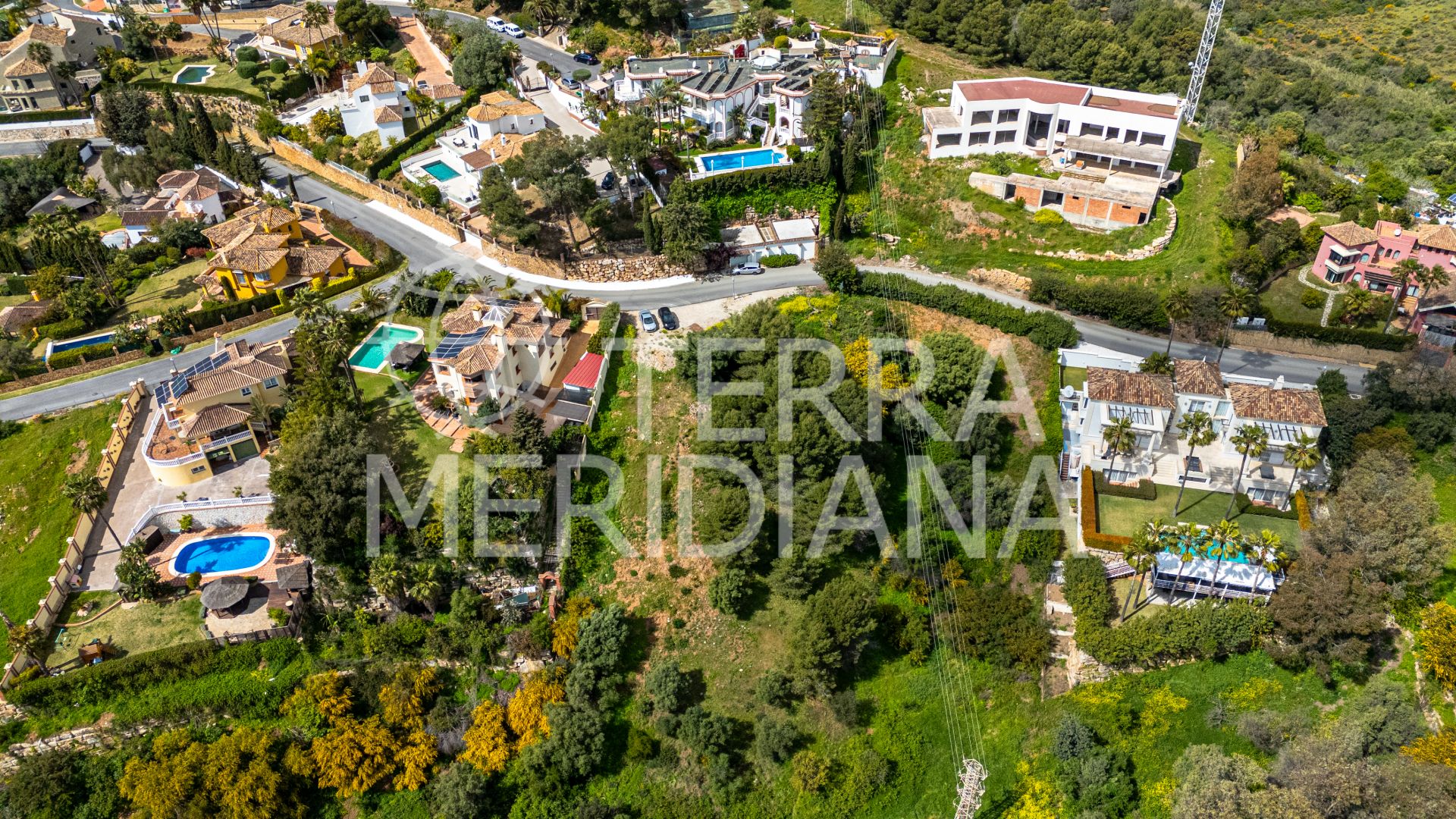 Plot in Hacienda las Chapas, Marbella