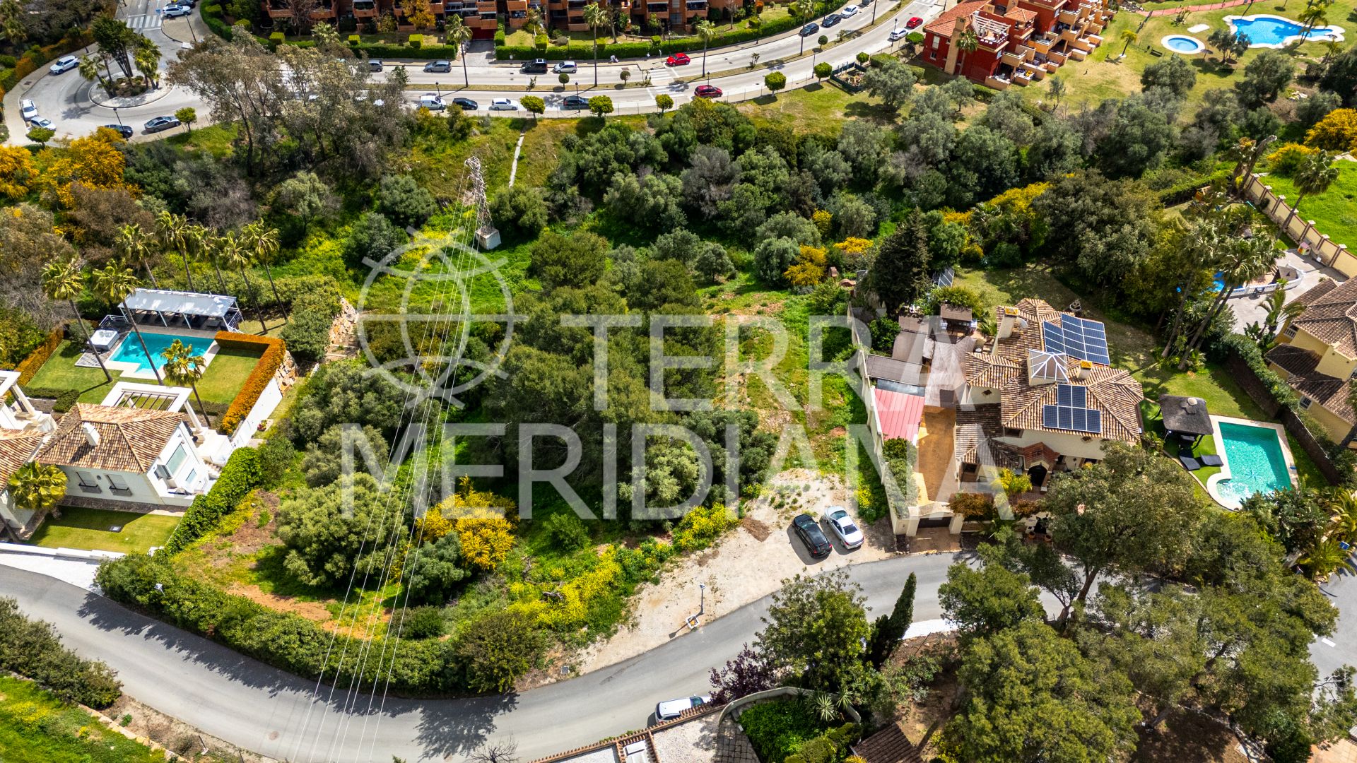 Plot in Hacienda las Chapas, Marbella