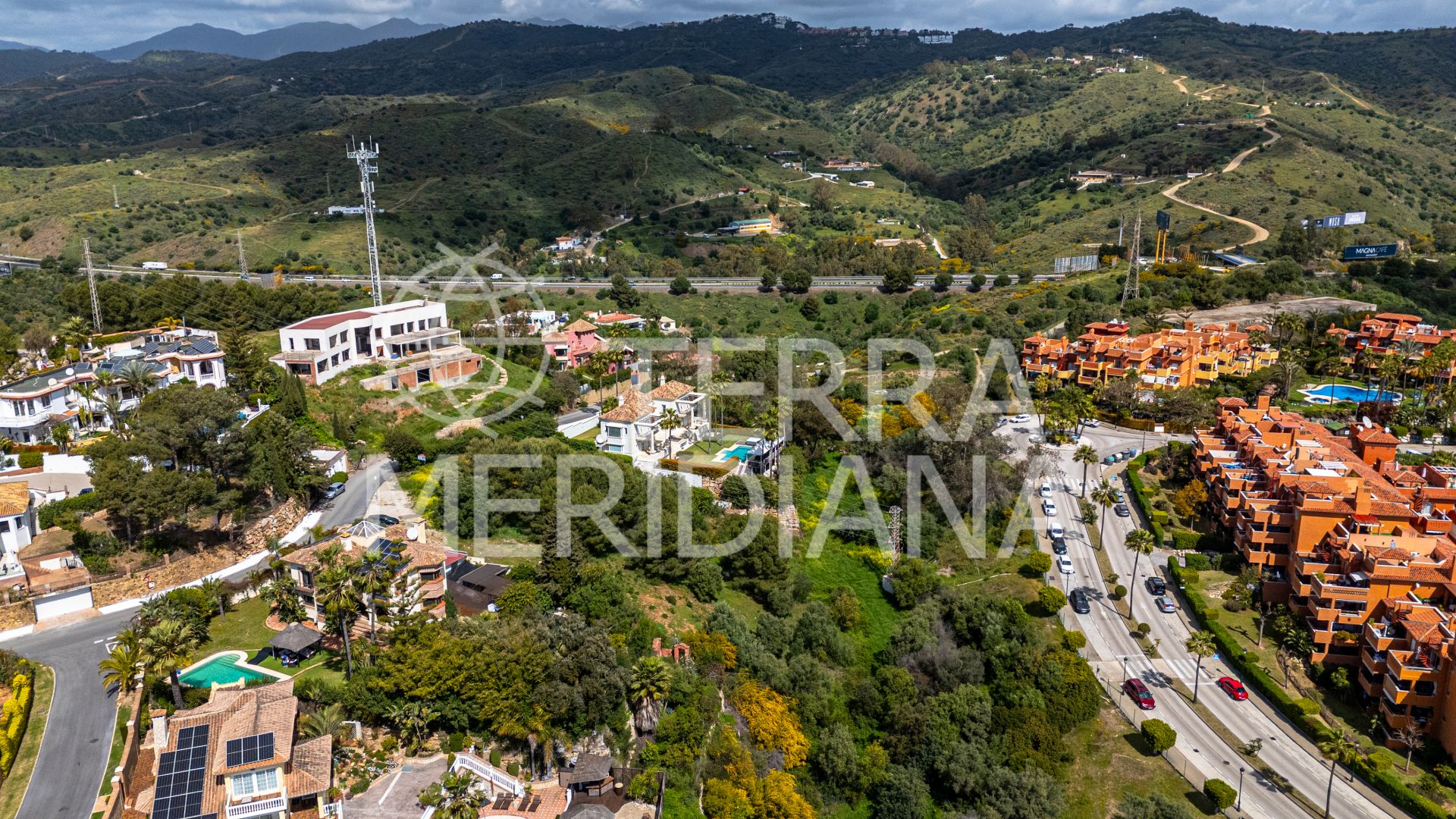 Plot in Hacienda las Chapas, Marbella