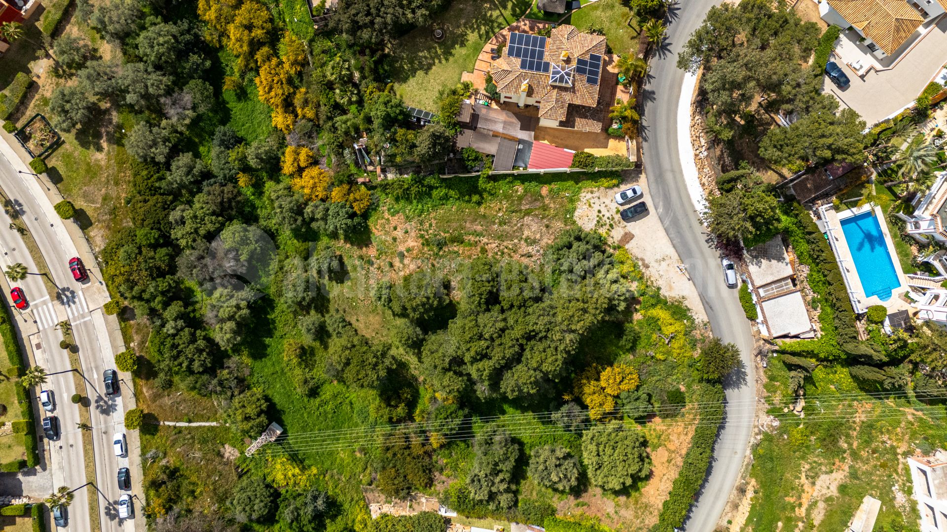 Plot in Hacienda las Chapas, Marbella