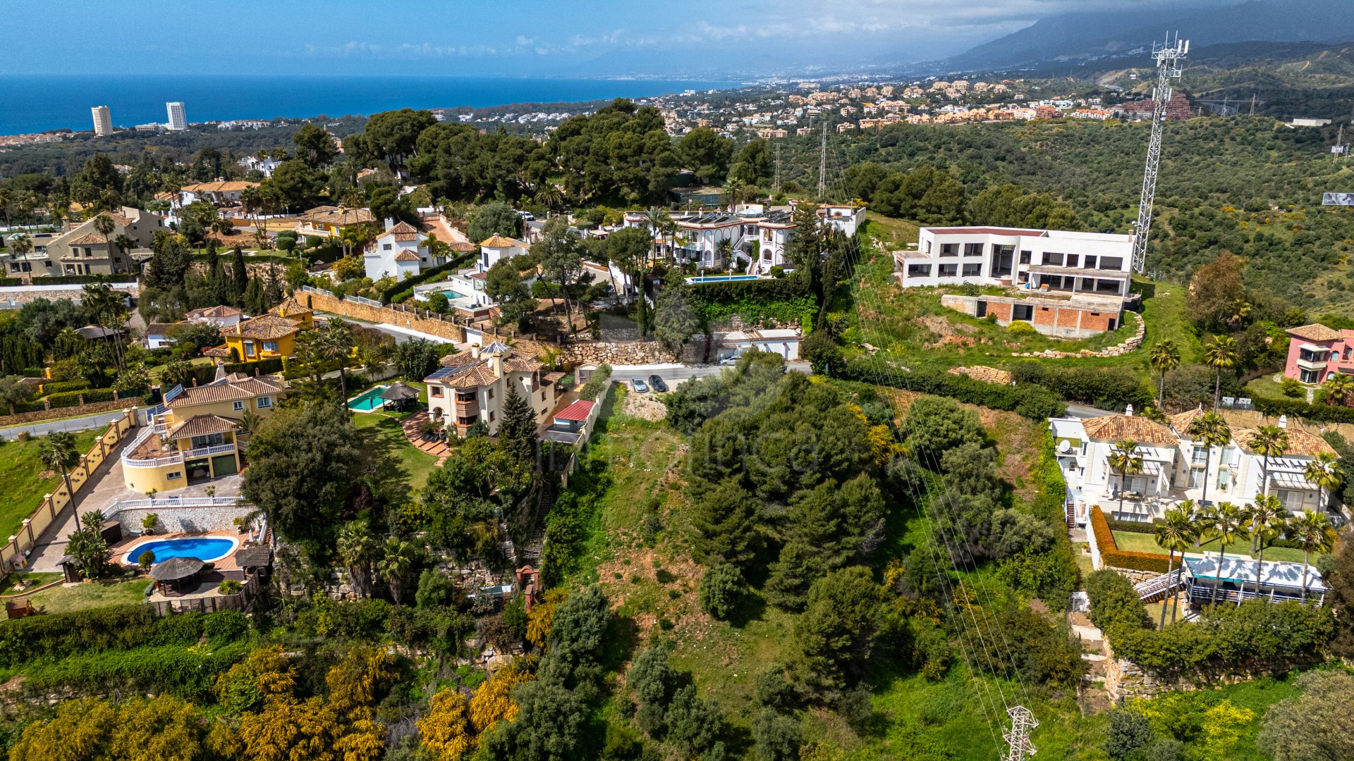 Parcela en Hacienda las Chapas, Marbella