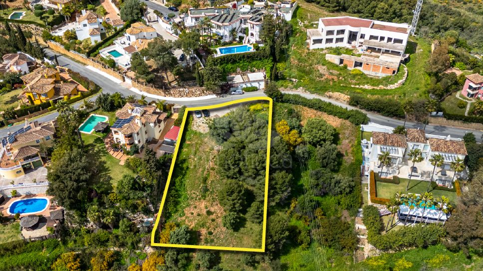 Parcela en Hacienda las Chapas, Marbella