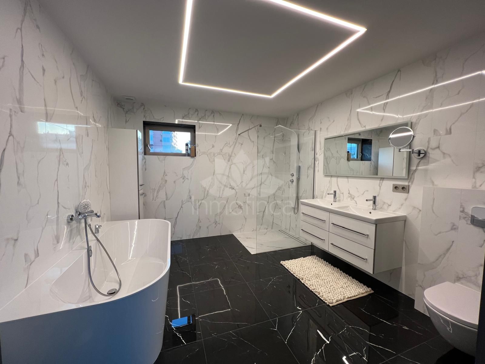 Villa en Benalmadena Costa, Benalmadena