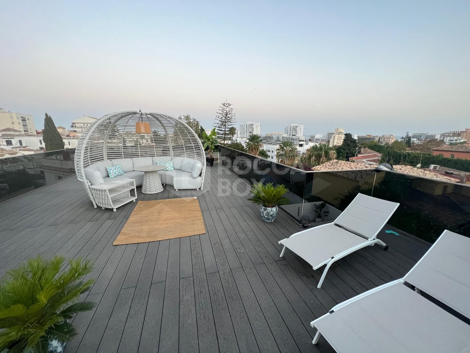 Luxury Villa Just 5 Minutes’ Walk from Benalmádena Beach and Puerto Marina