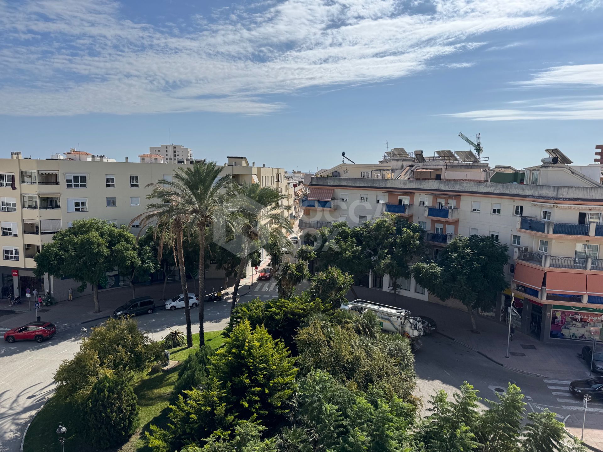 Exclusive Penthouse of 4 Bedrooms in the Heart of Estepona with Terrace and Private Solarium