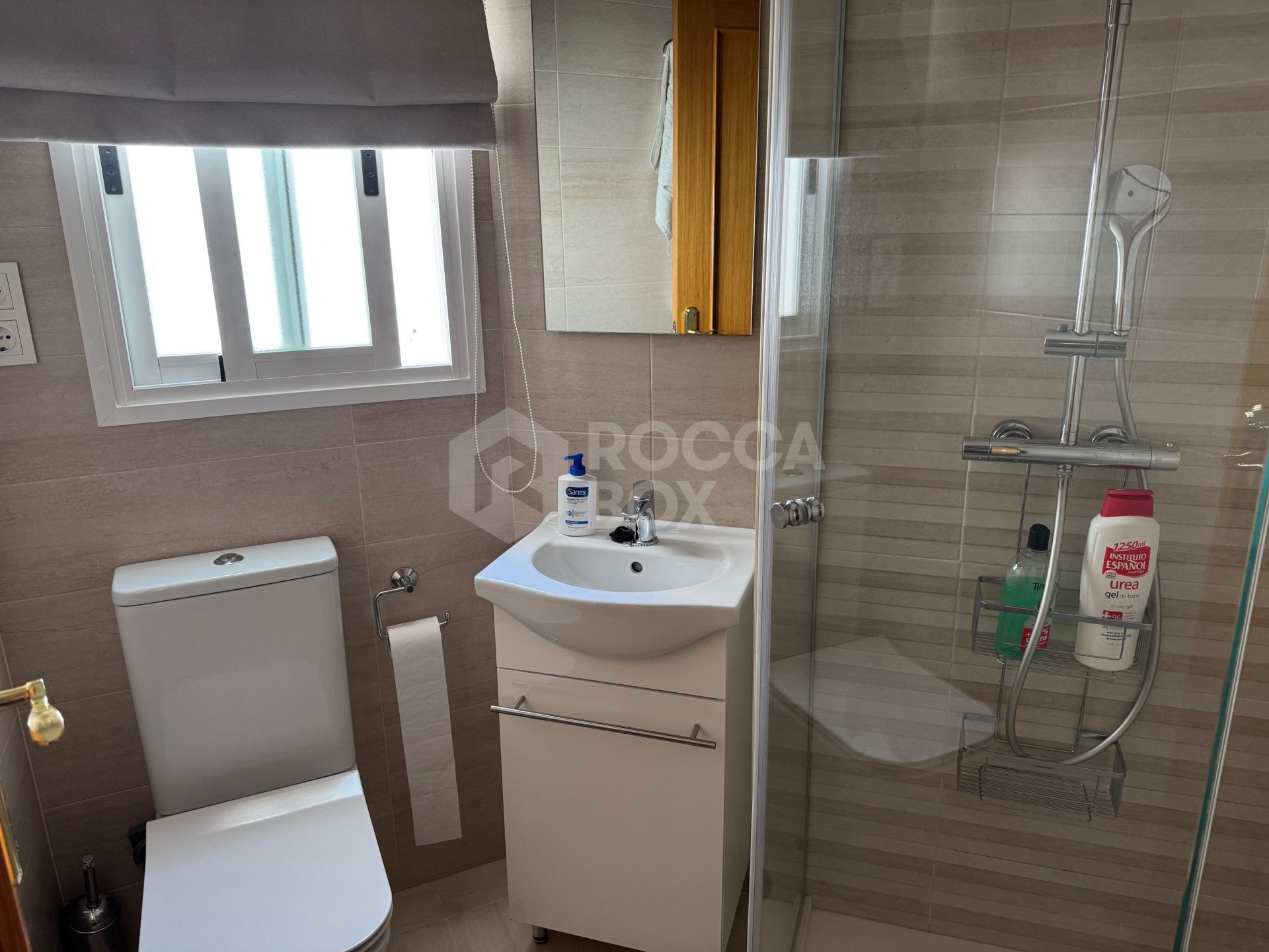 Exclusive Penthouse of 4 Bedrooms in the Heart of Estepona with Terrace and Private Solarium