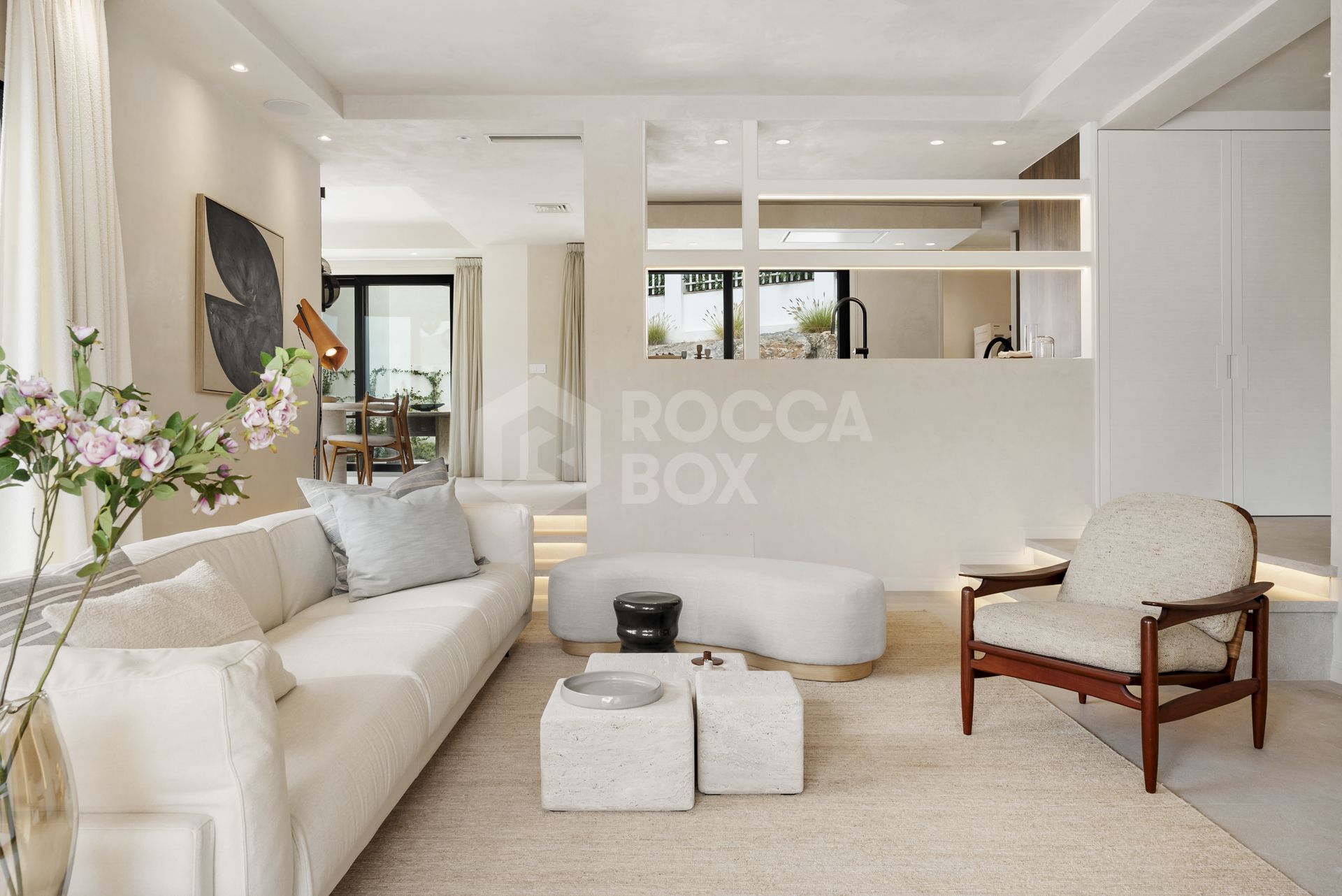 Exclusive 4 bedroom villa completely renovated in La Alqueria, Benahavís