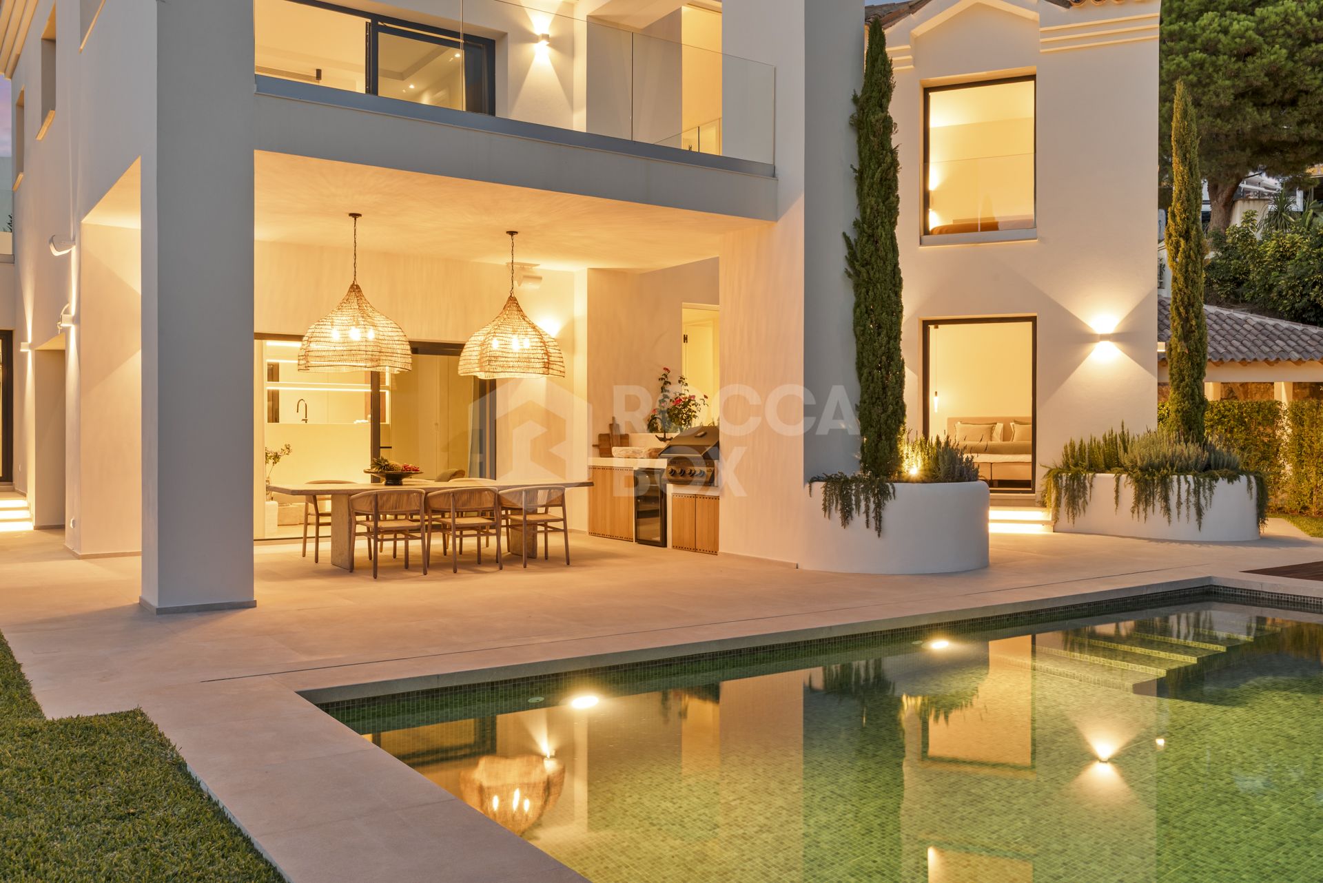 Exclusive 4 bedroom villa completely renovated in La Alqueria, Benahavís