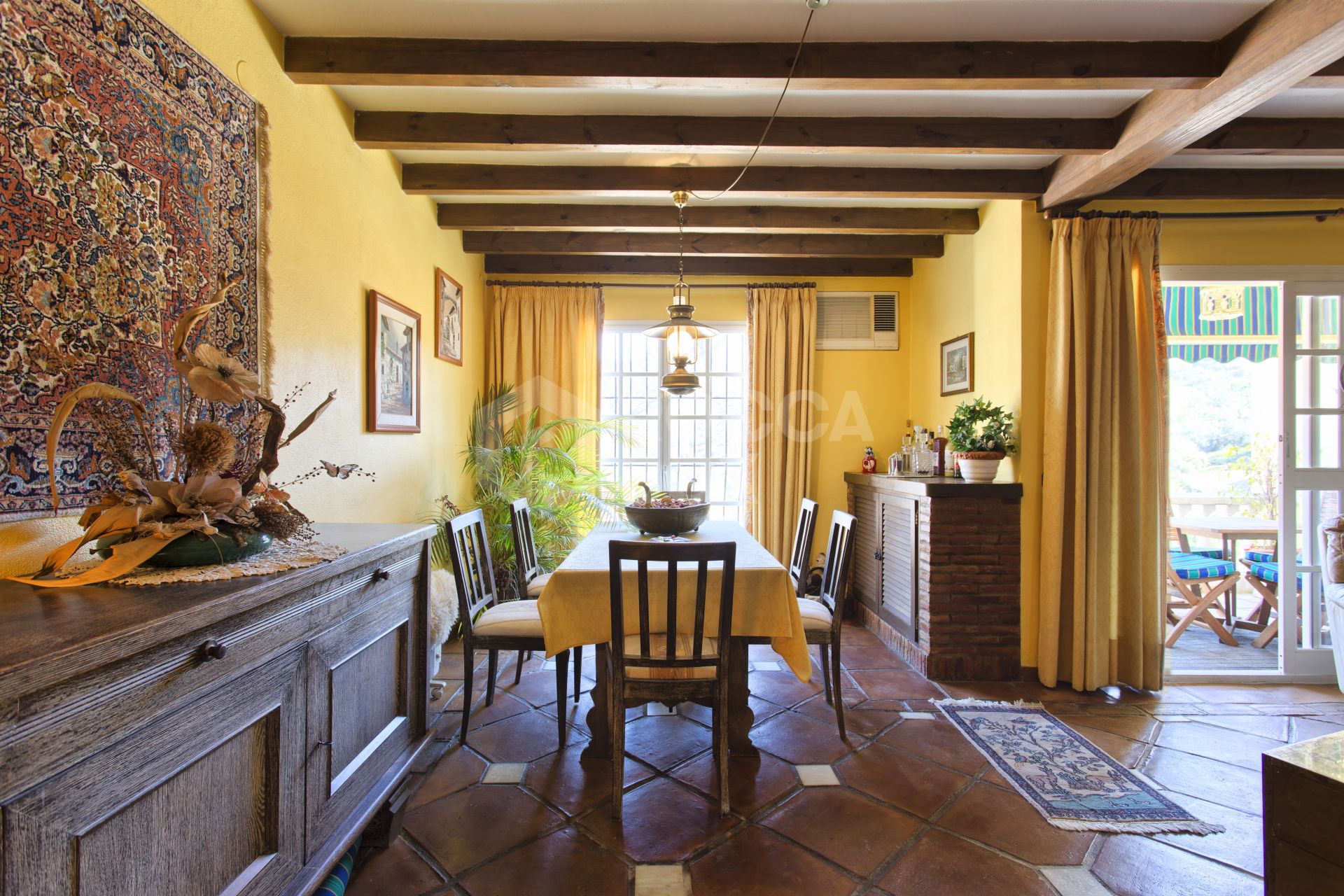 Andalusian charm with panoramic views in Benahavís