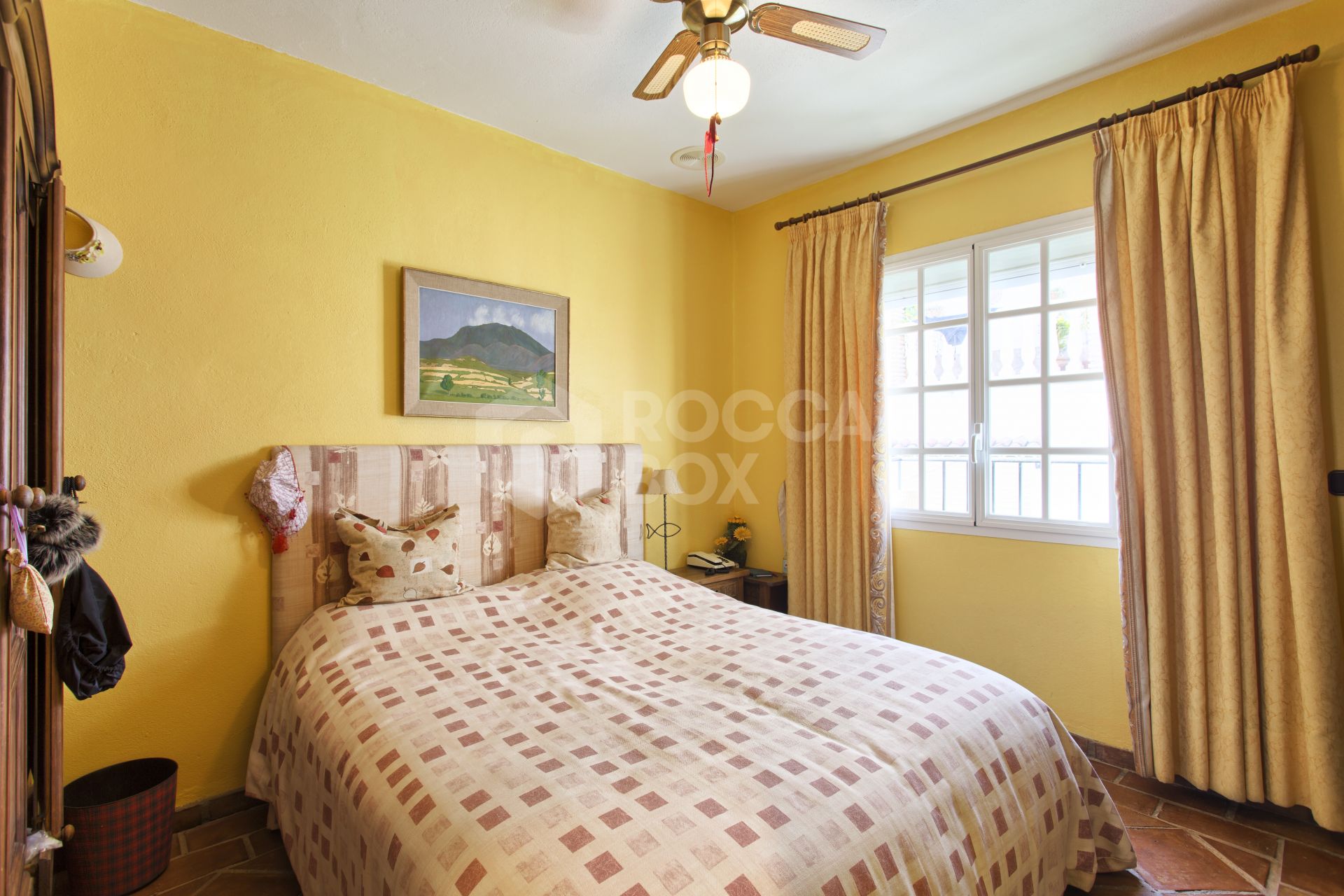 Andalusian charm with panoramic views in Benahavís