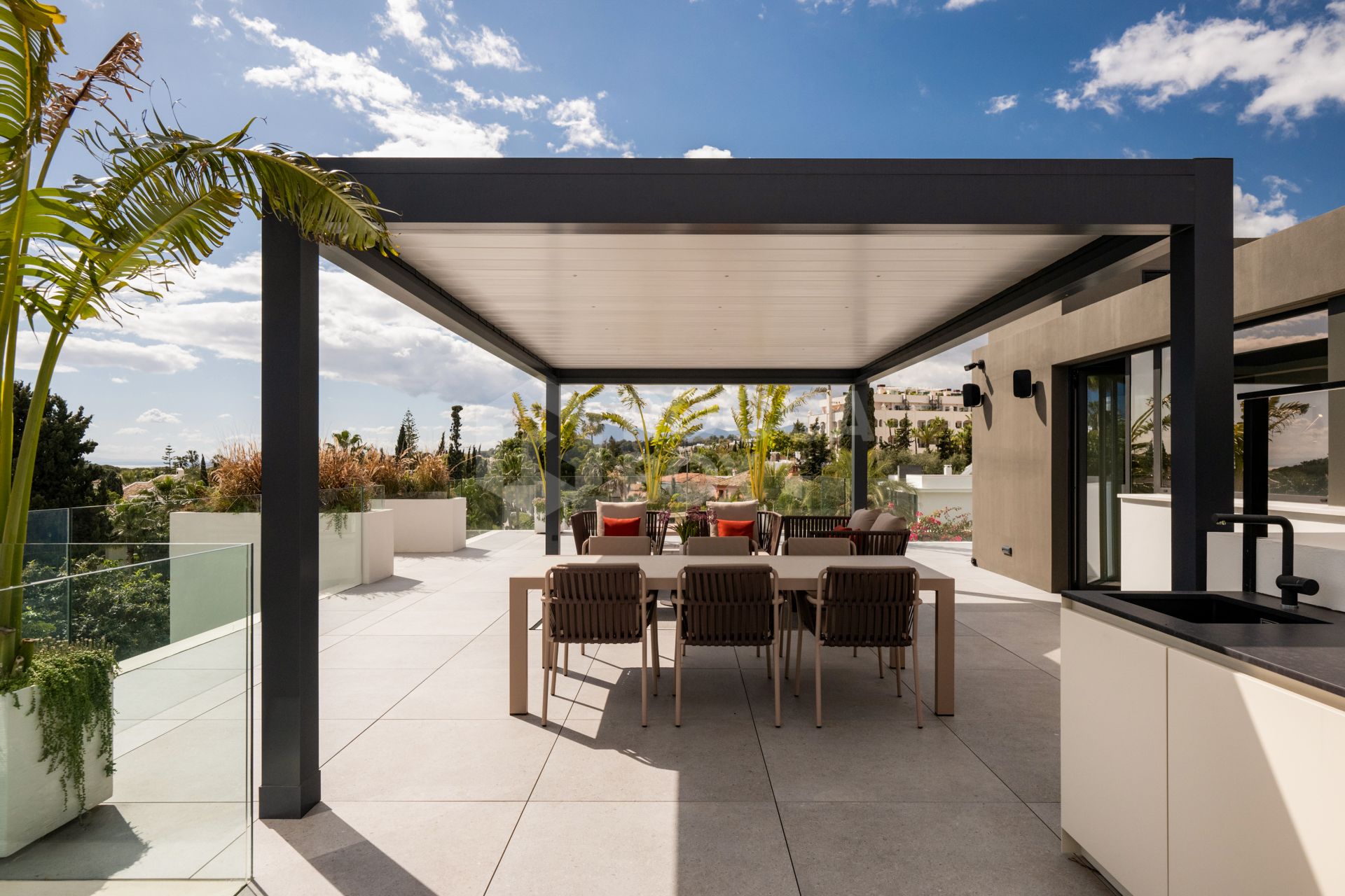 Exclusive Seafront Villa in Marbella