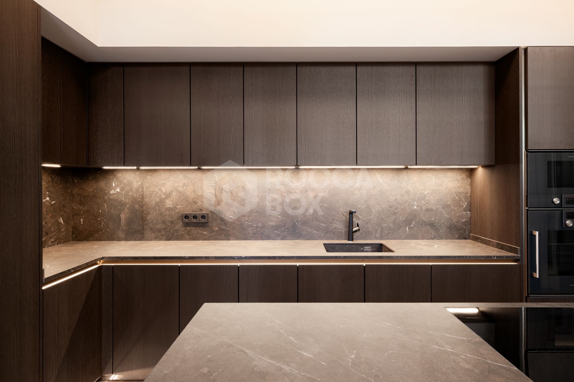 Exclusive Seafront Villa in Marbella