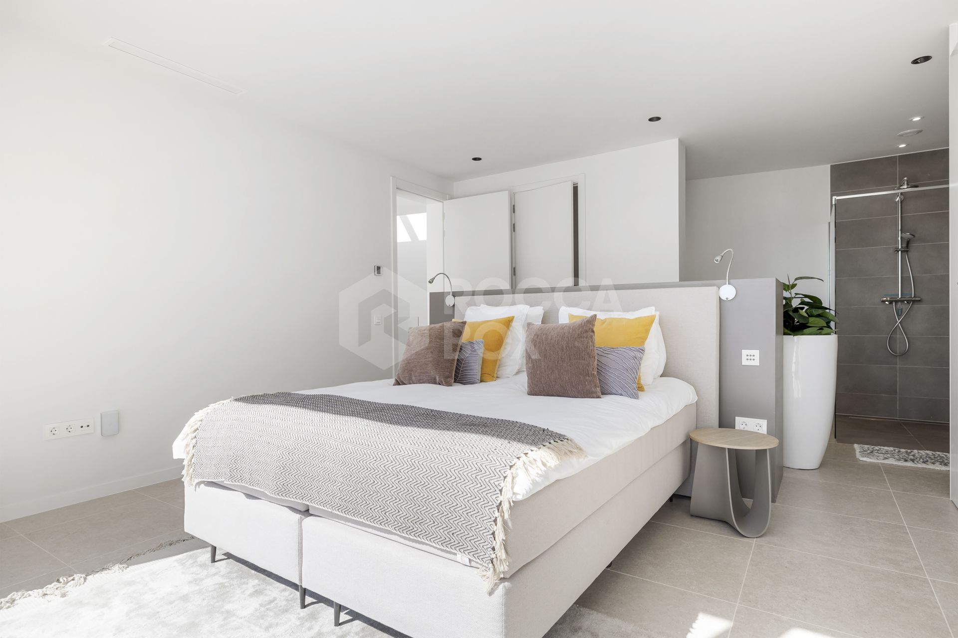 Contemporary Luxury with Panoramic Views in La Alquería