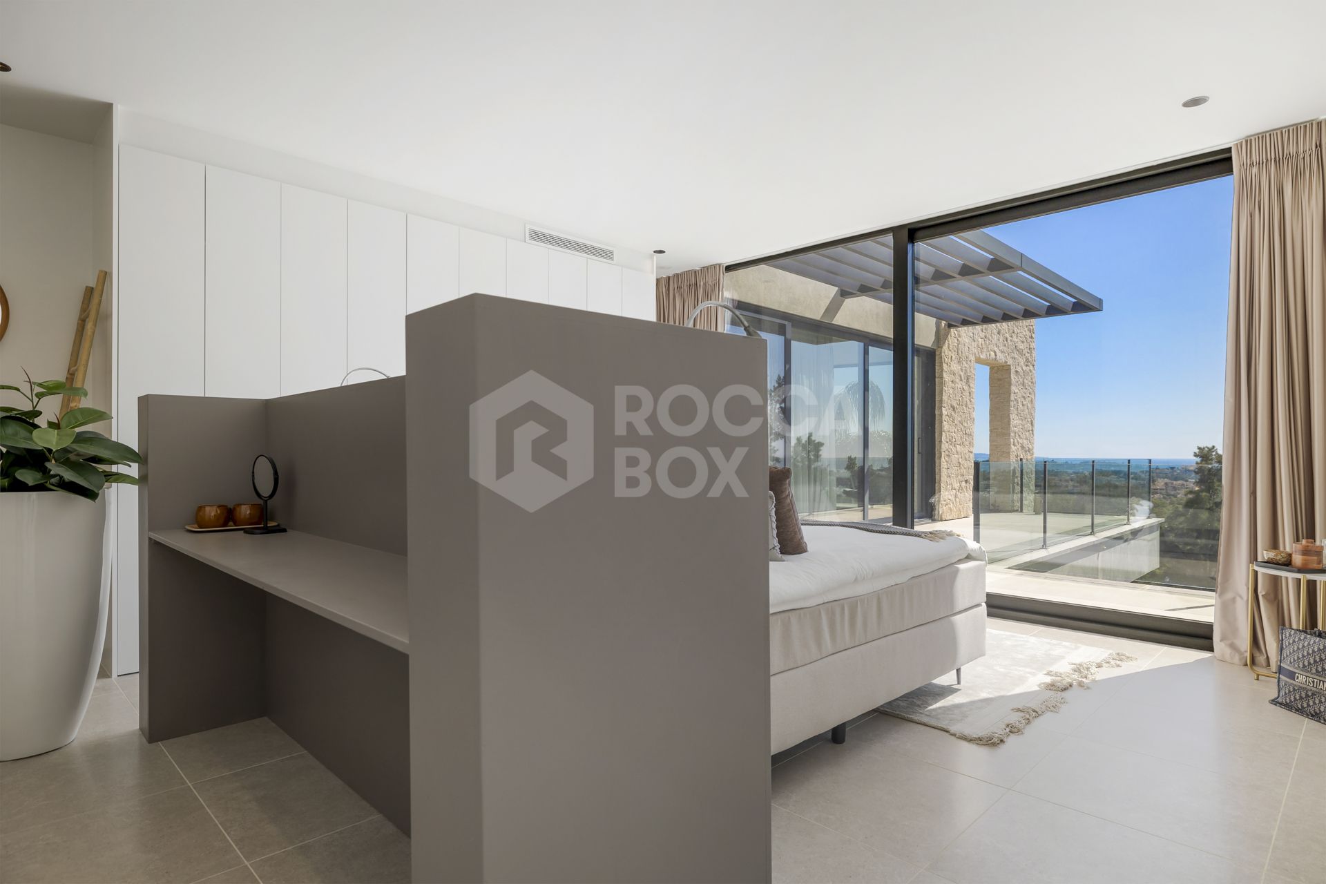 Contemporary Luxury with Panoramic Views in La Alquería