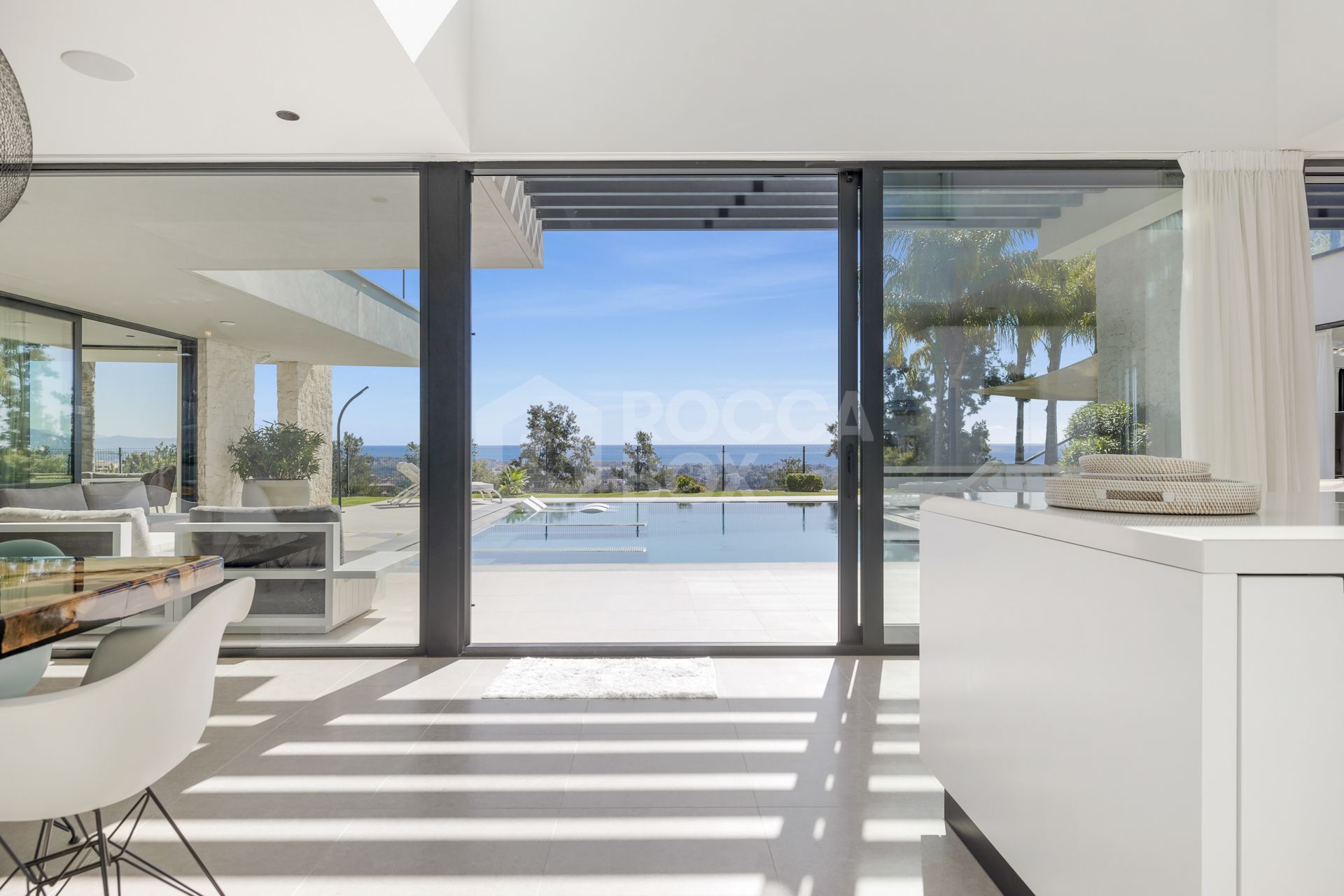 Contemporary Luxury with Panoramic Views in La Alquería