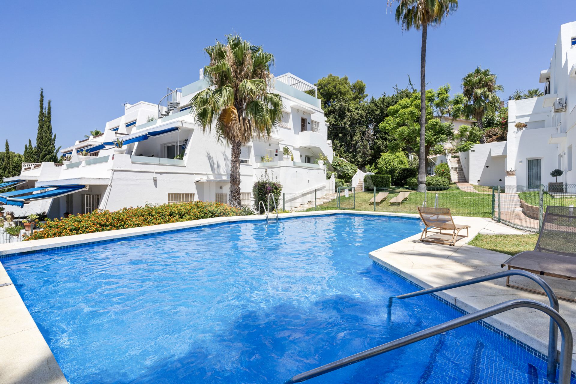 Spacious 3 bedroom apartment – Nueva Andalucía, just steps from Puerto Banus