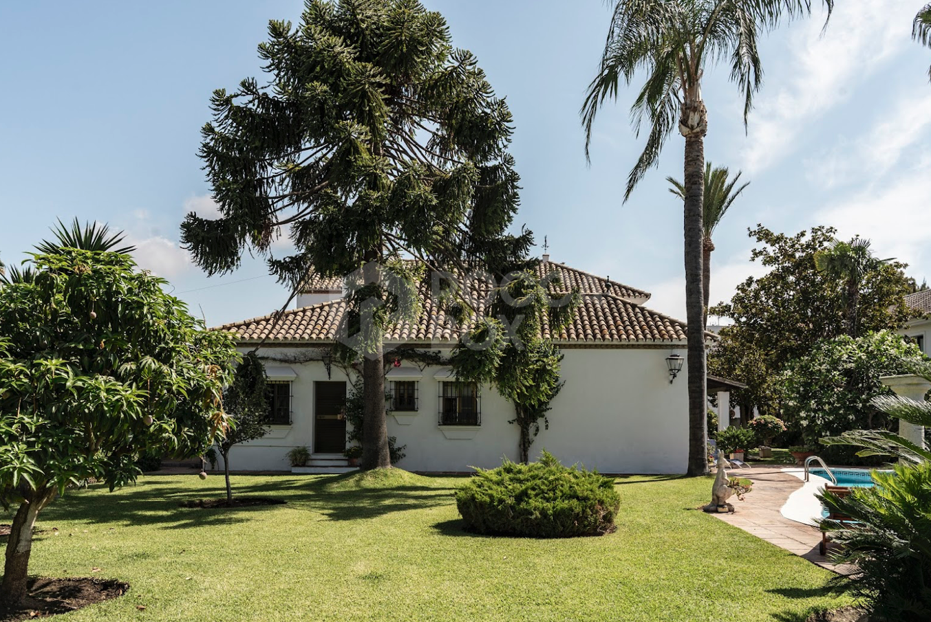Colonial style villa in the area of San Pedro beach.