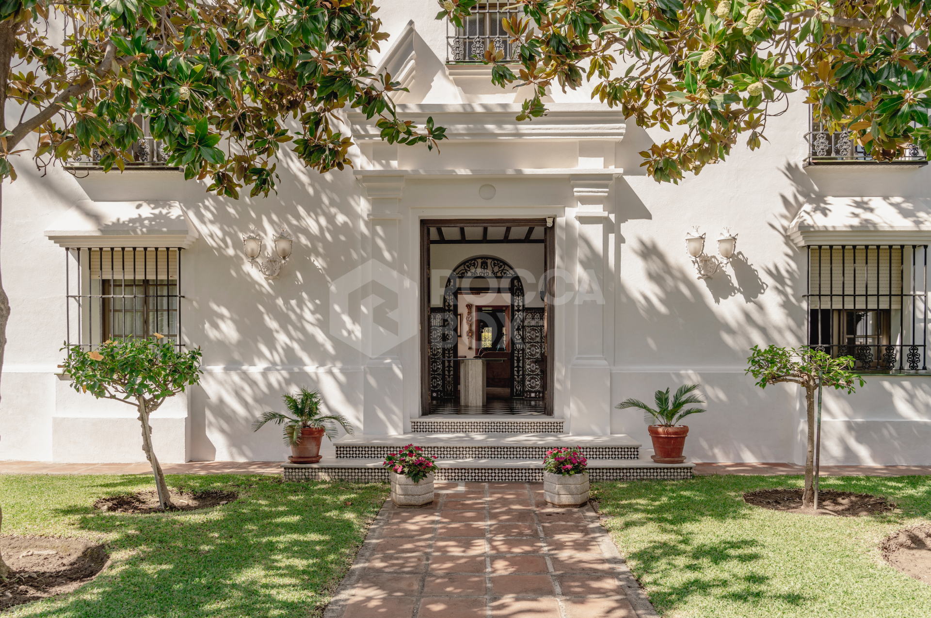 Colonial style villa in the area of San Pedro beach.
