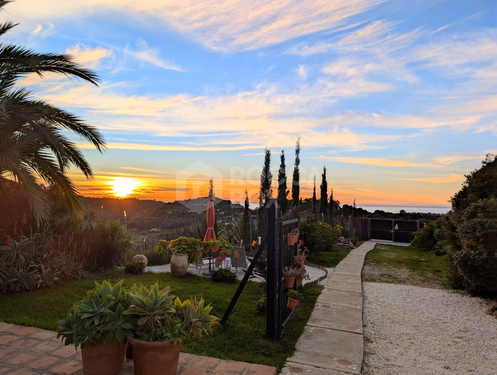 Dreaming property with sea views