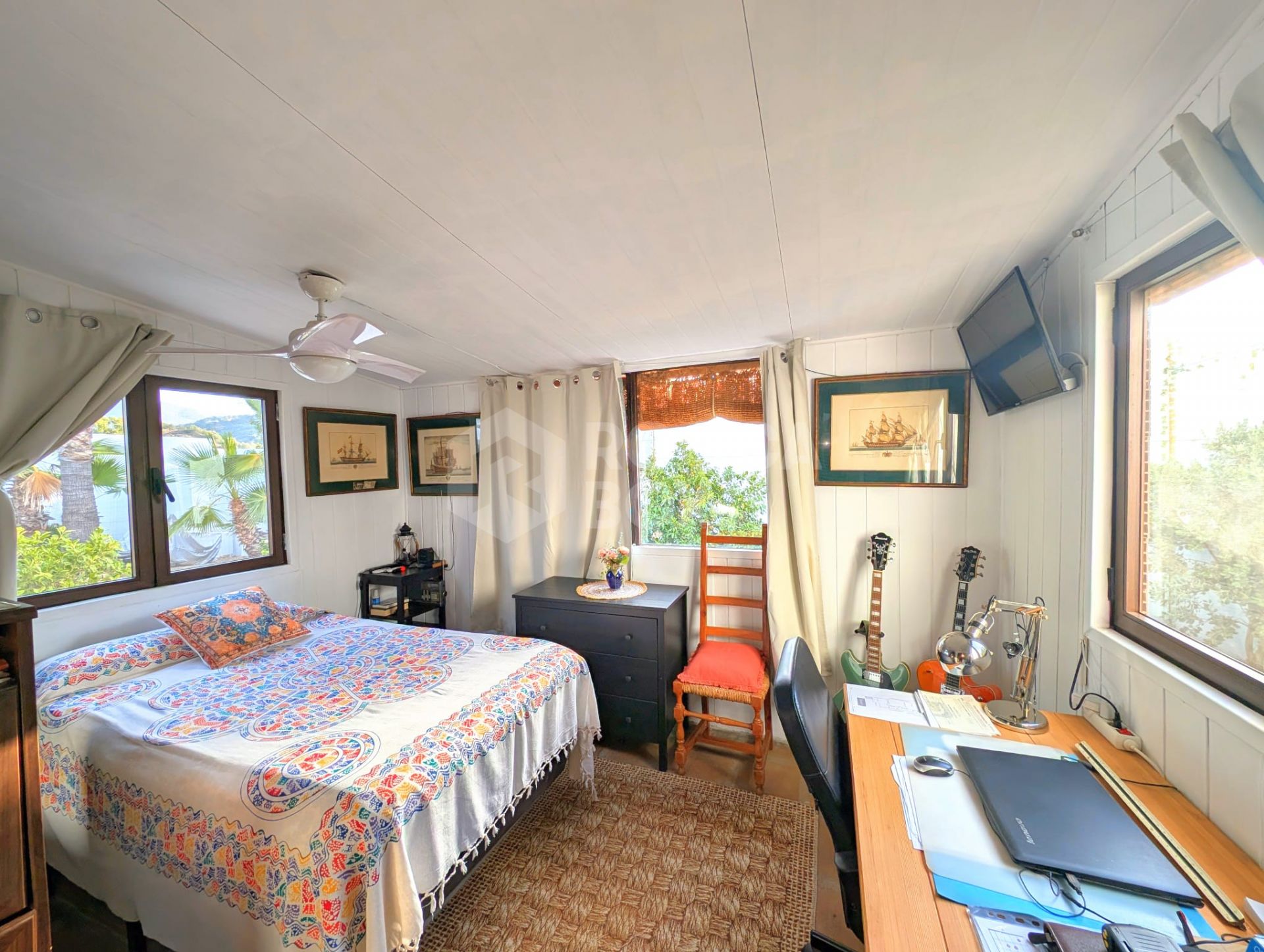 Dreaming property with sea views